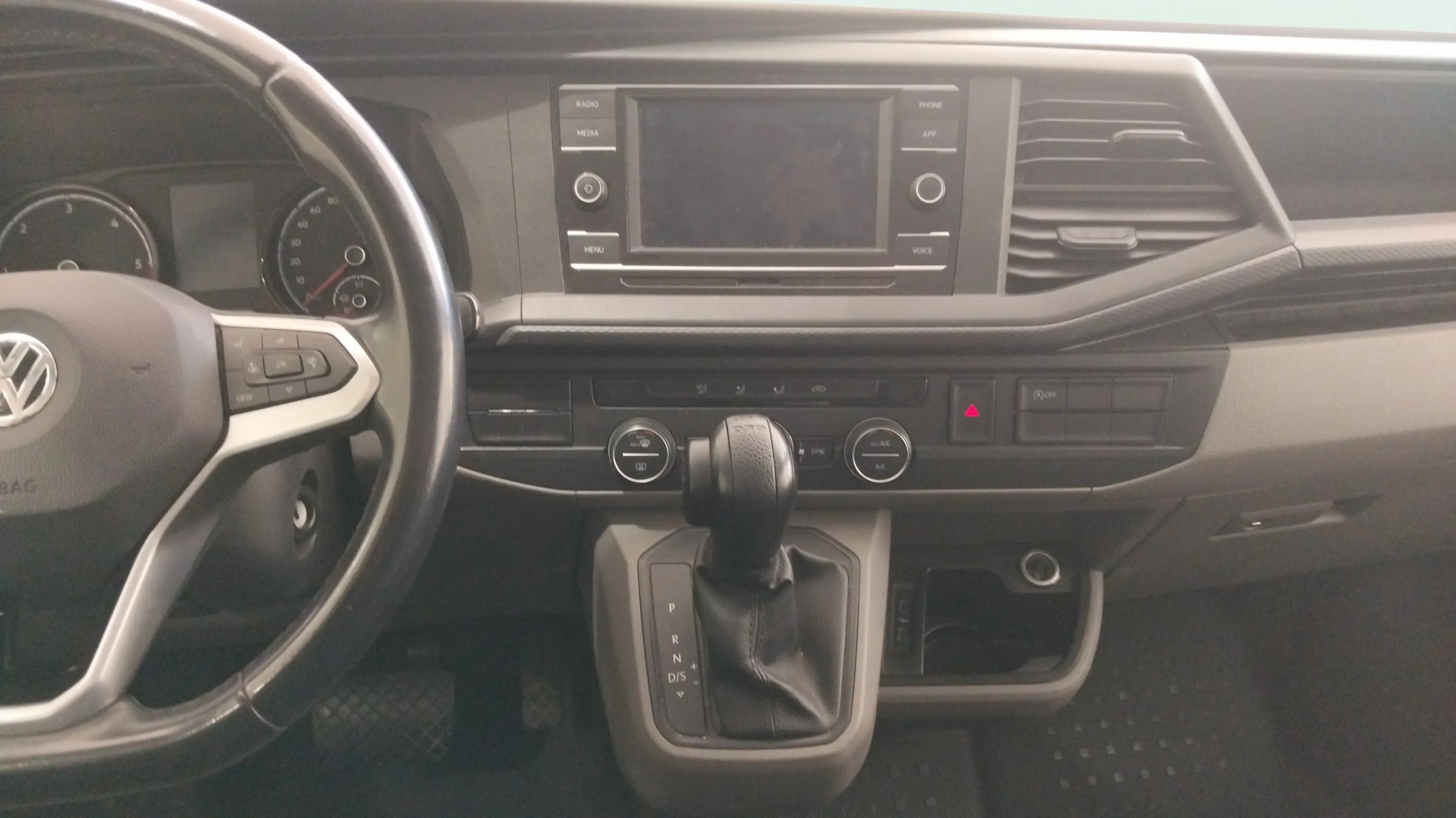 Volkswagen Caravelle Origin Corta 2.0 TDI BMT DSG - foto 12