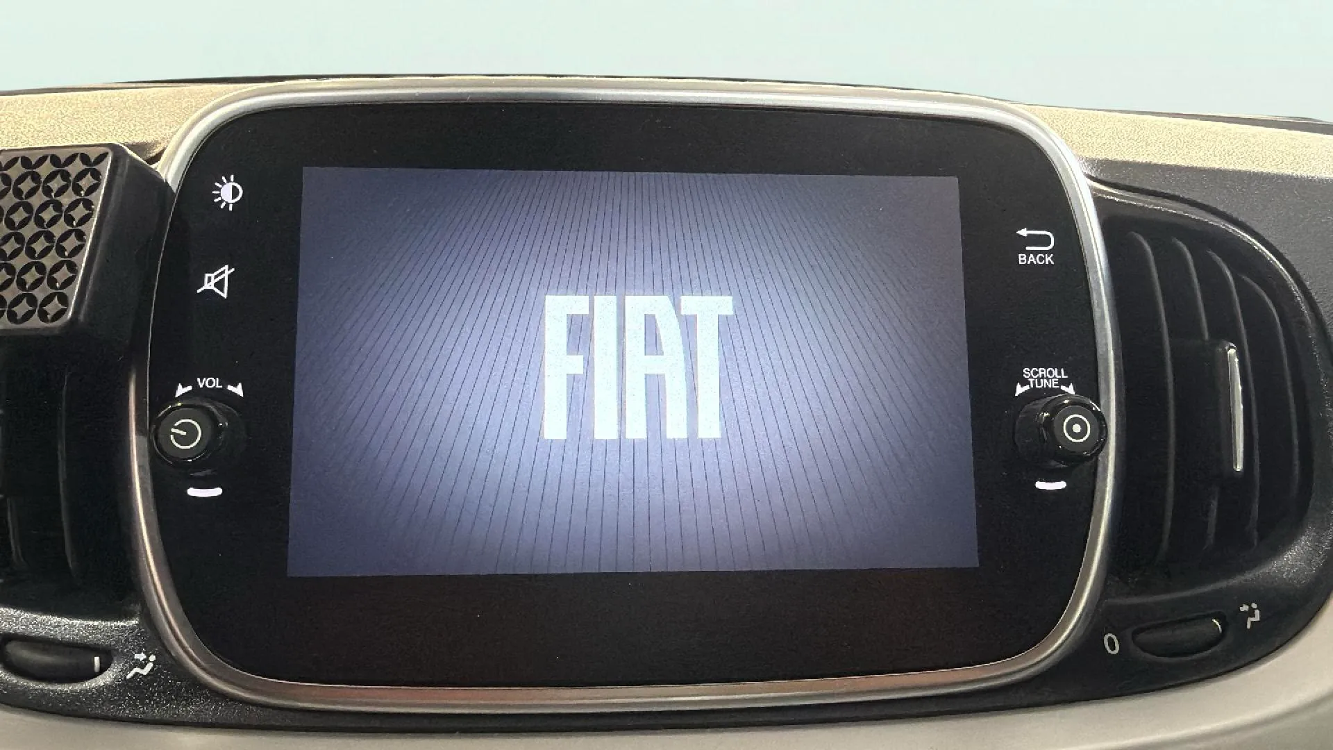 Fiat 500 Sport 1.0 Hybrid - foto 19
