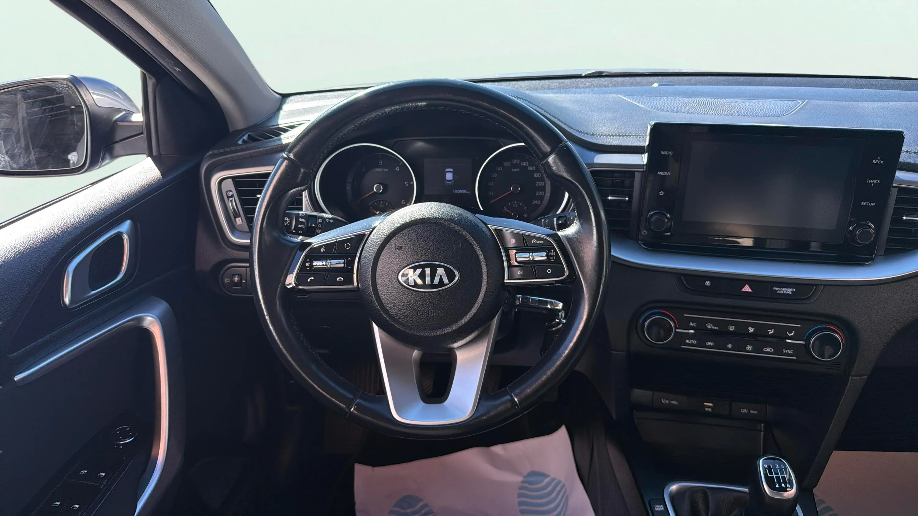 Kia XCeed 1.5 MHEV iMT Drive - foto 12