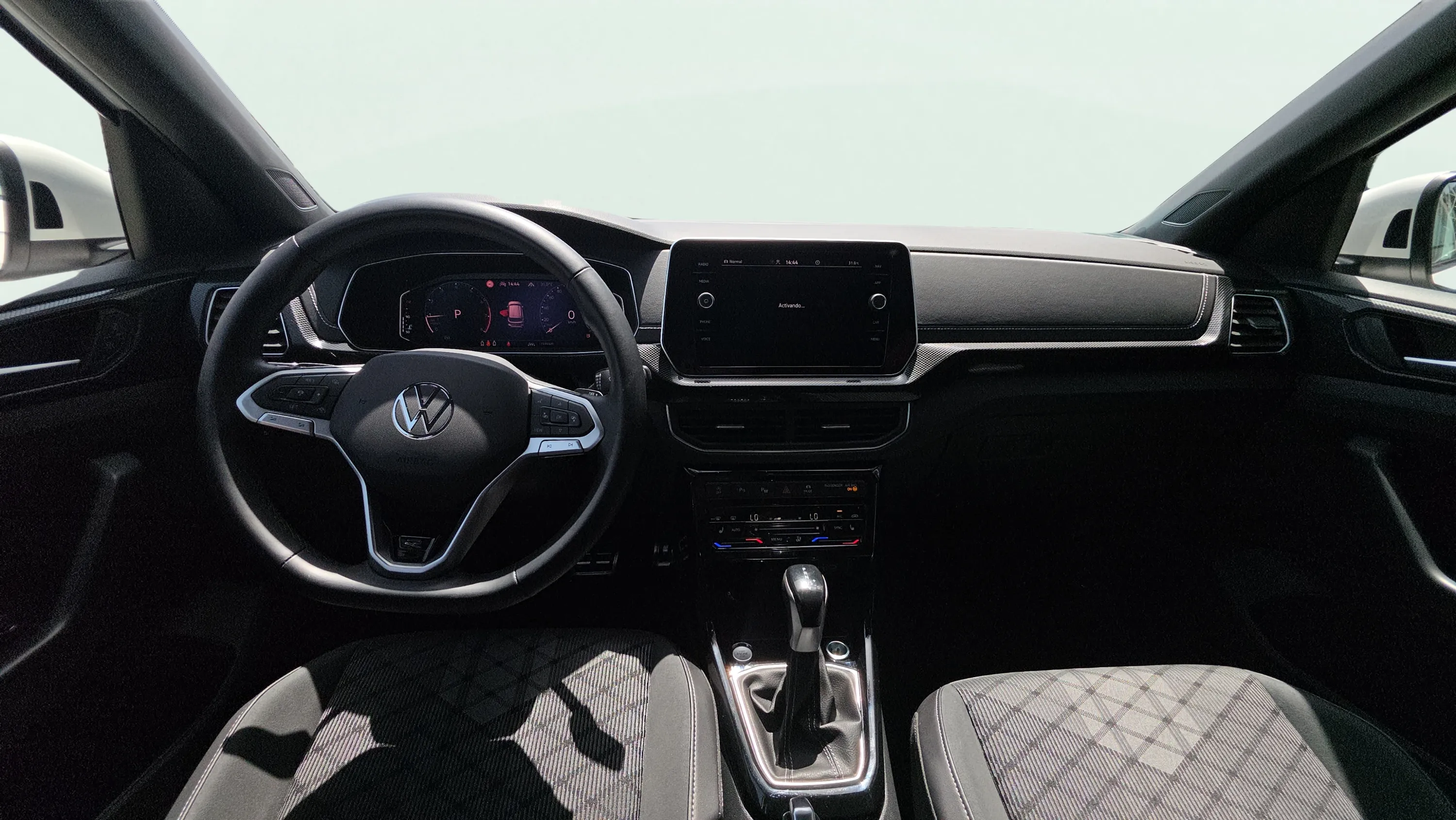 Volkswagen T-Cross R-Line 1.5 TSI DSG - foto 6