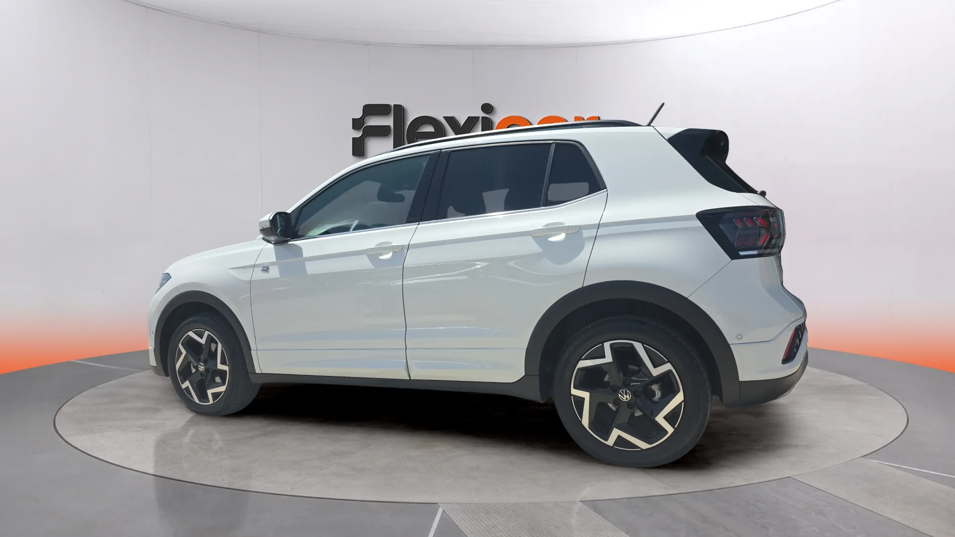 Volkswagen T-Cross R-Line 1.5 TSI DSG - foto 3