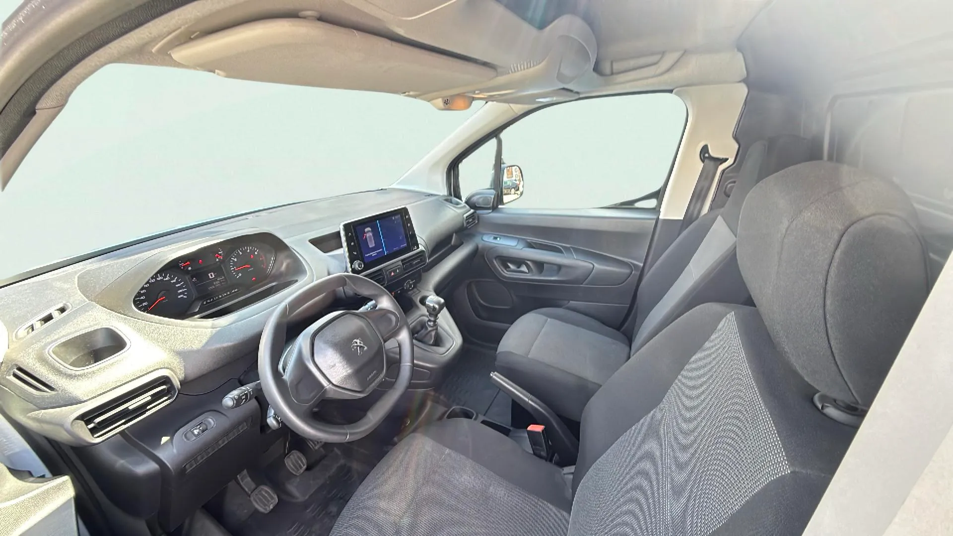 Peugeot Partner Pro 600KG BlueHDi - foto 9