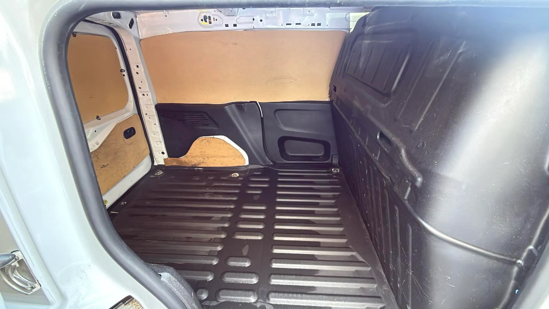 Peugeot Partner Pro 600KG BlueHDi - foto 16