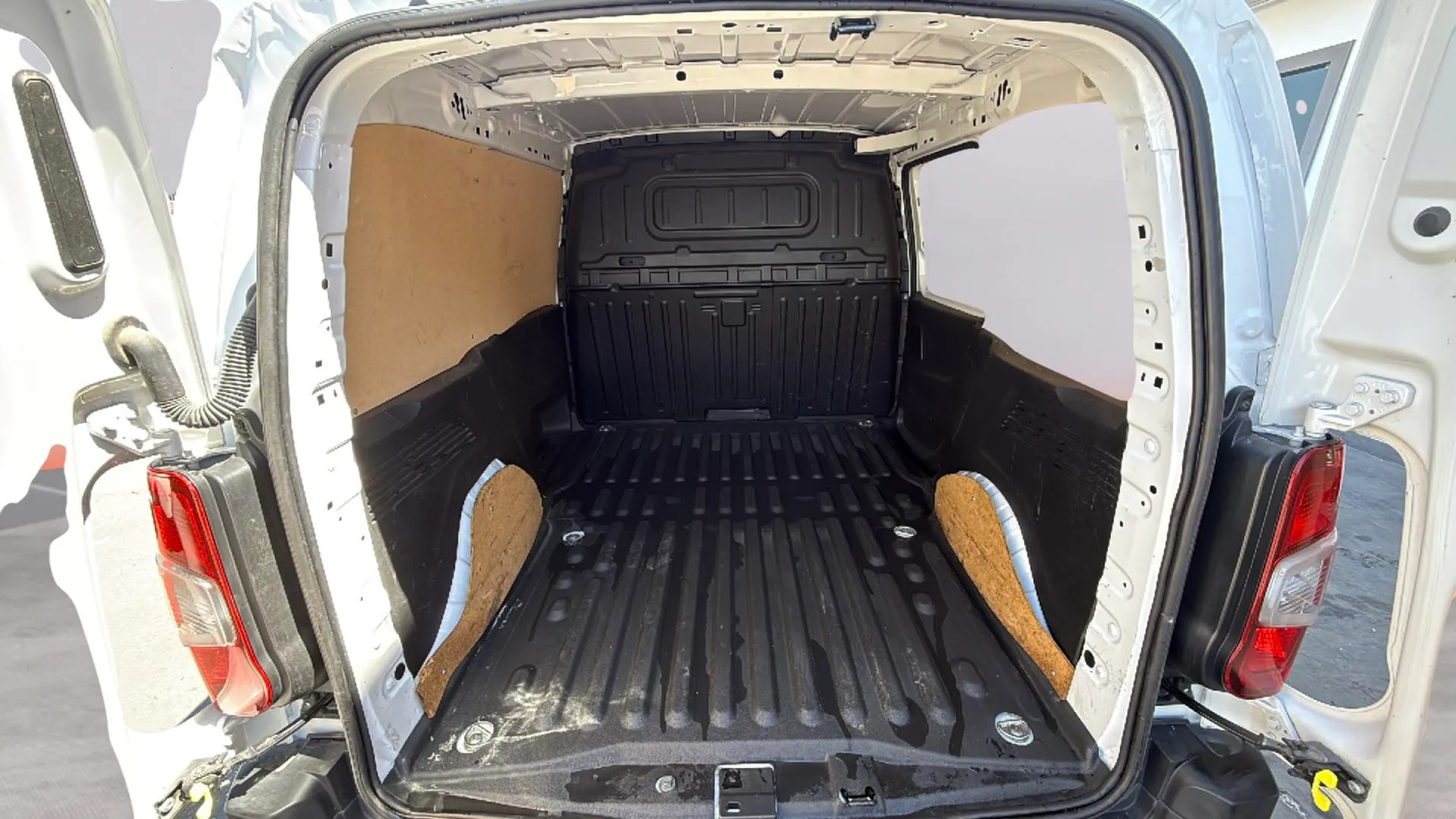 Peugeot Partner Pro 600KG BlueHDi - foto 15