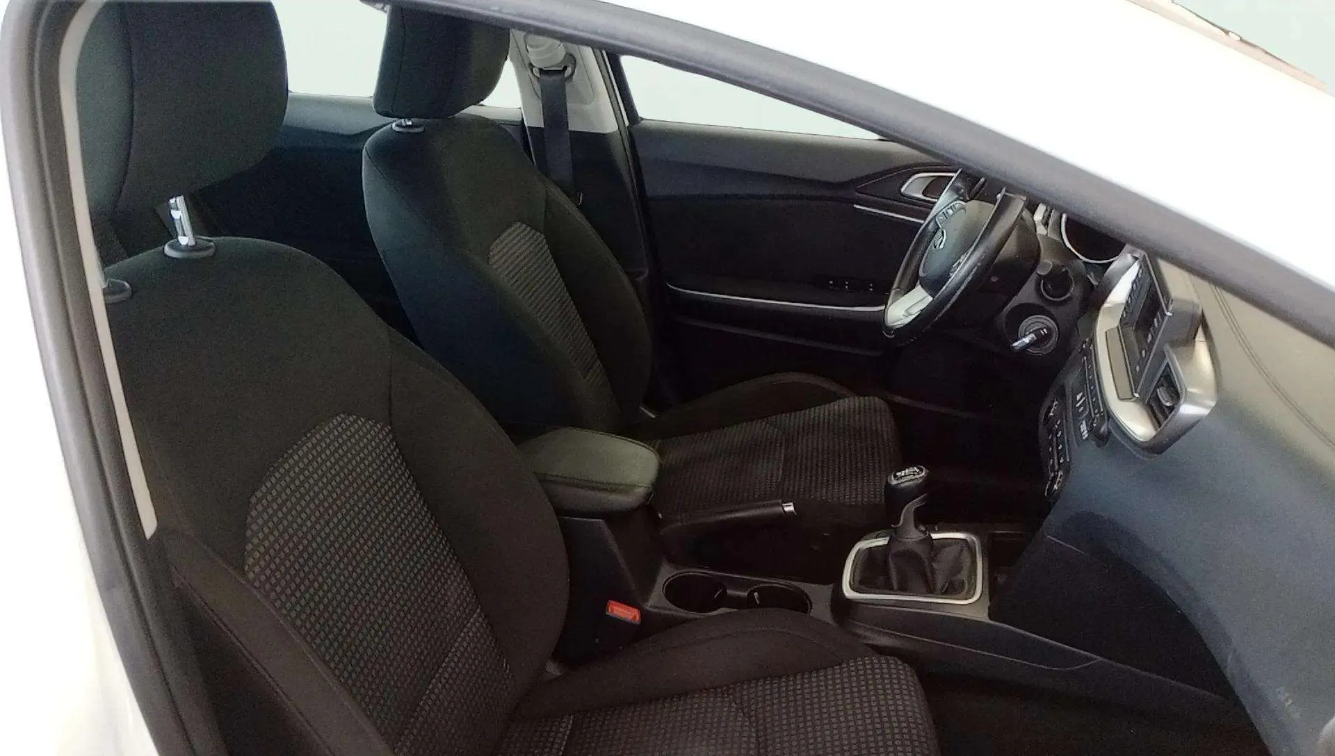 Kia Ceed 1.0 T-GDi - foto 18