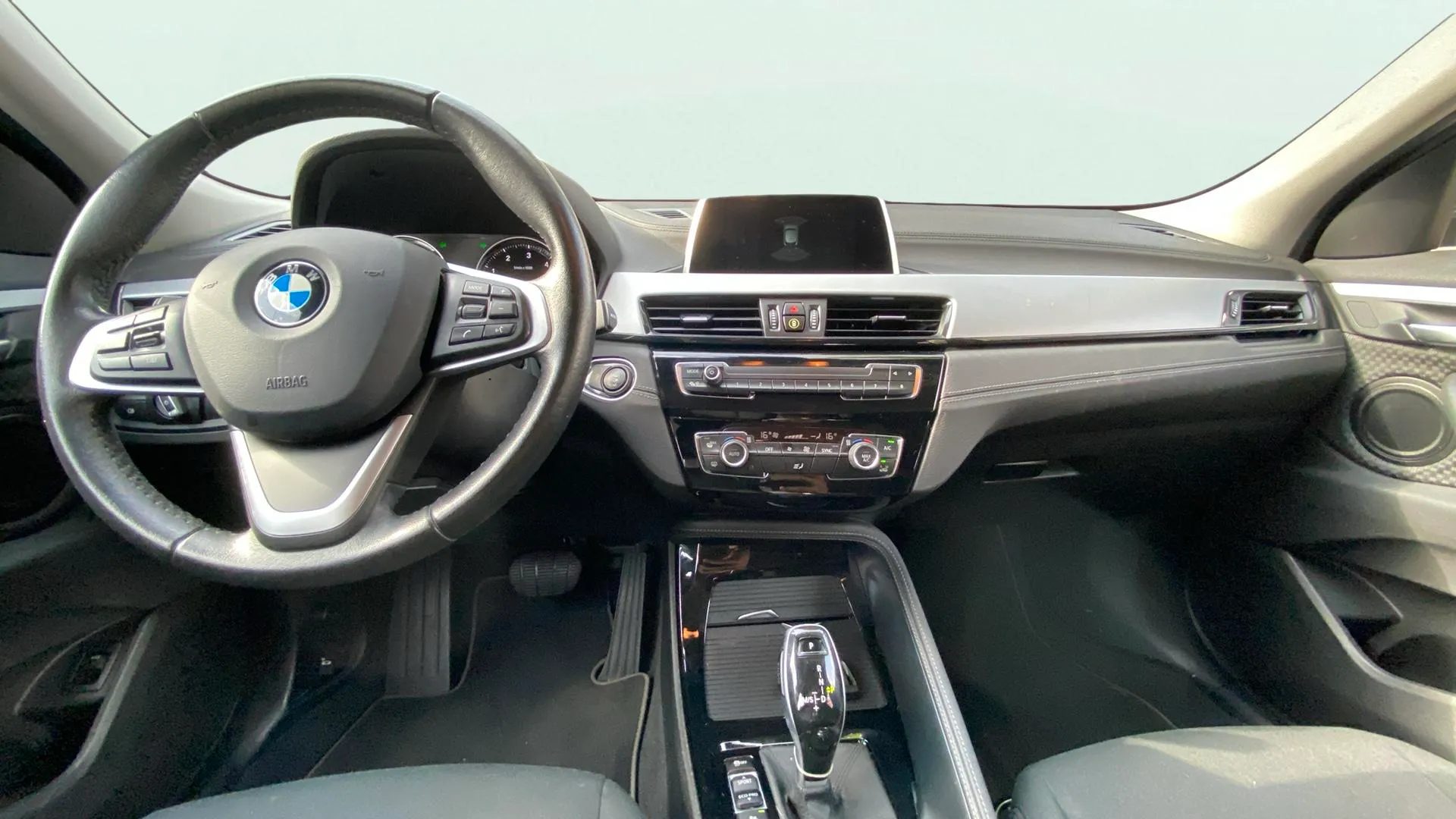 BMW X2 sDrive18d - foto 17