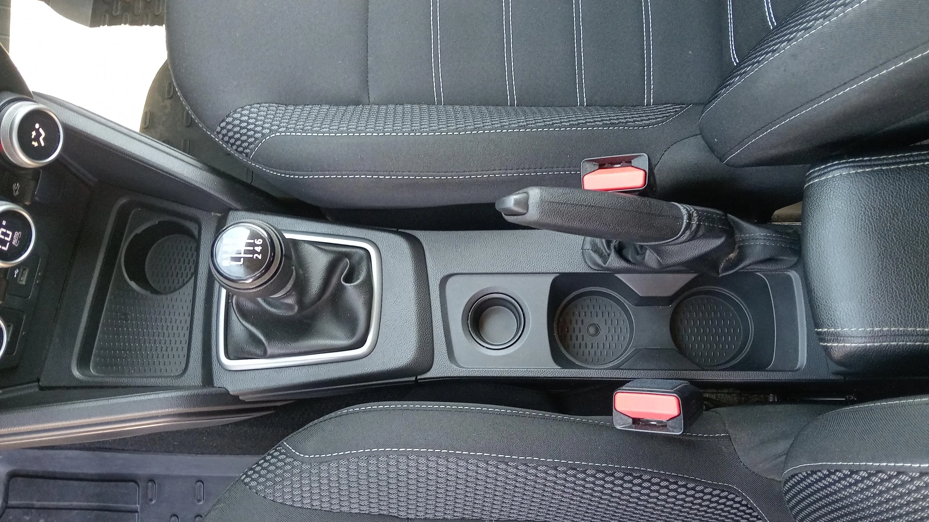 Dacia Duster Expression TCe 4x2 - foto 23