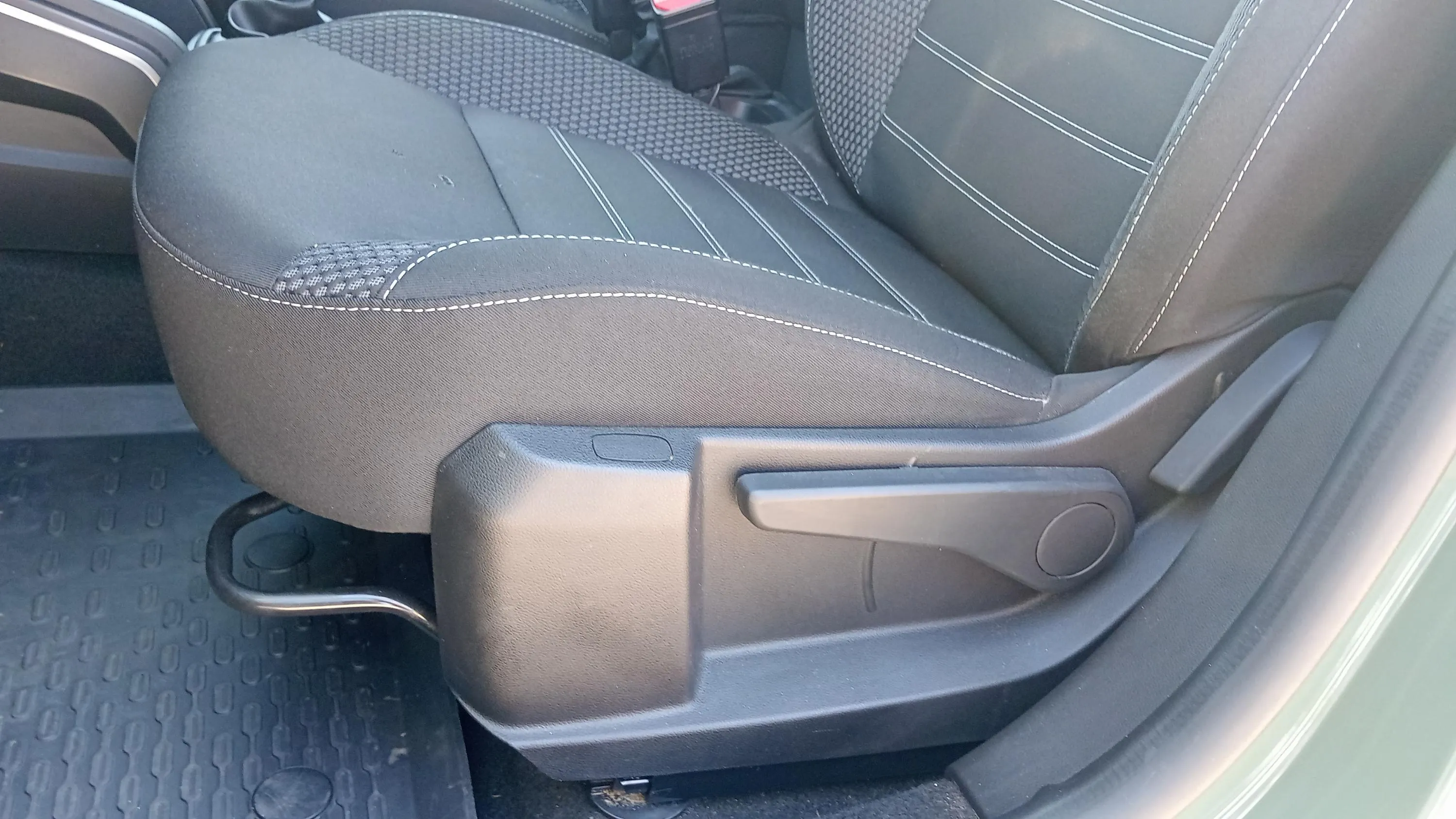 Dacia Duster Expression TCe 4x2 - foto 22