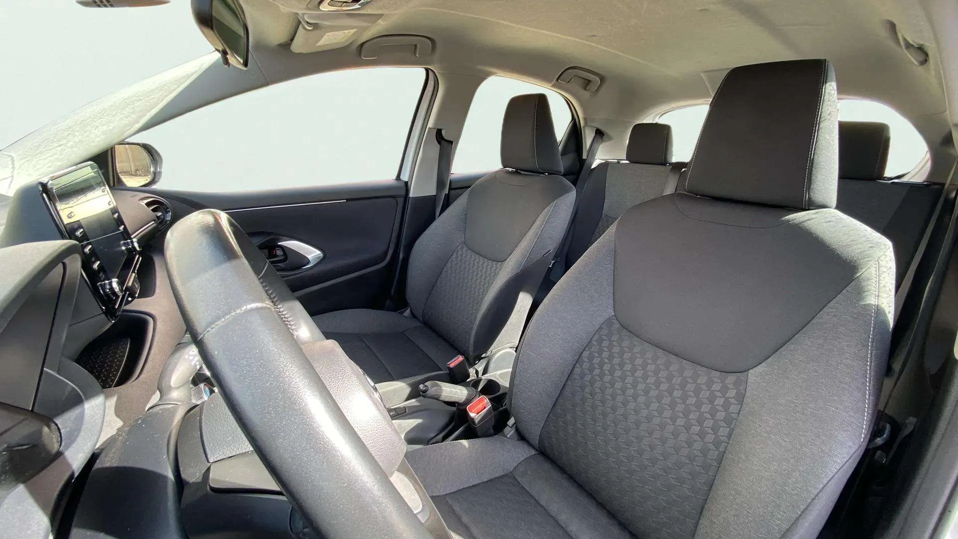 Toyota Yaris 1.0 70 Active - foto 16