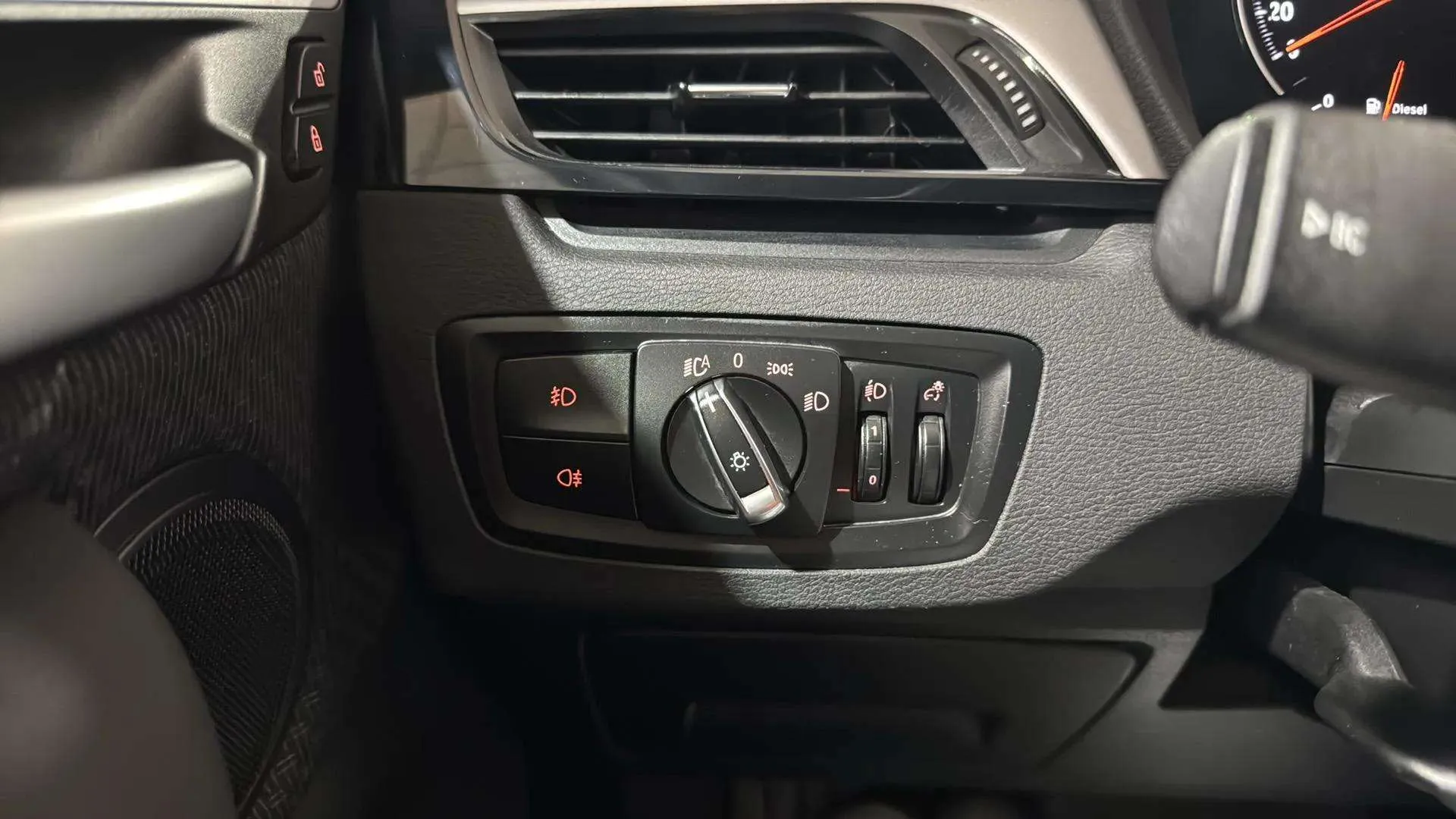 BMW X1 sDrive18d - foto 19
