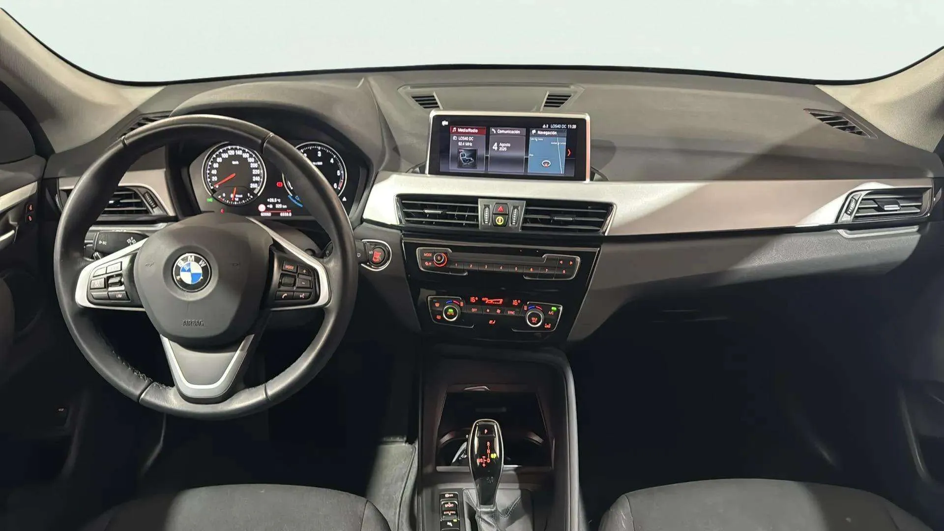 BMW X1 sDrive18d - foto 11
