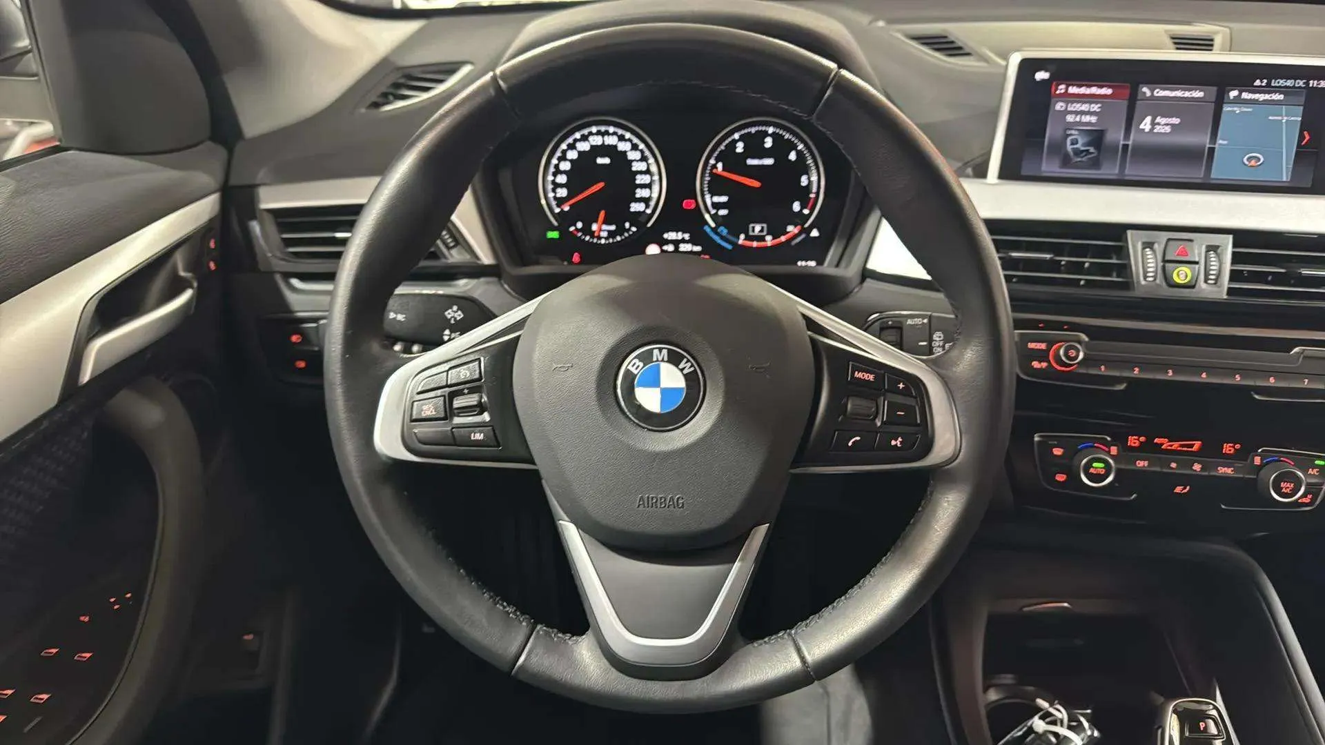 BMW X1 sDrive18d - foto 10