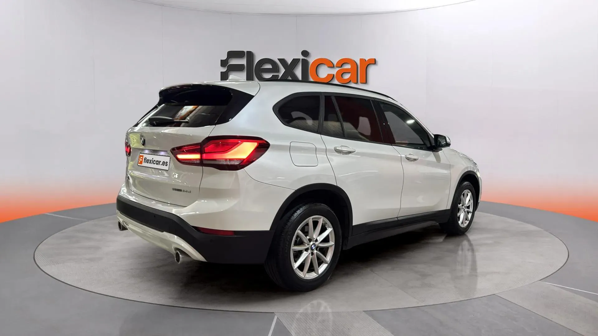 BMW X1 sDrive18d - foto 7