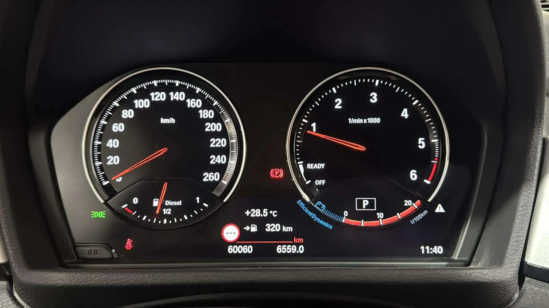BMW X1 sDrive18d - foto 9