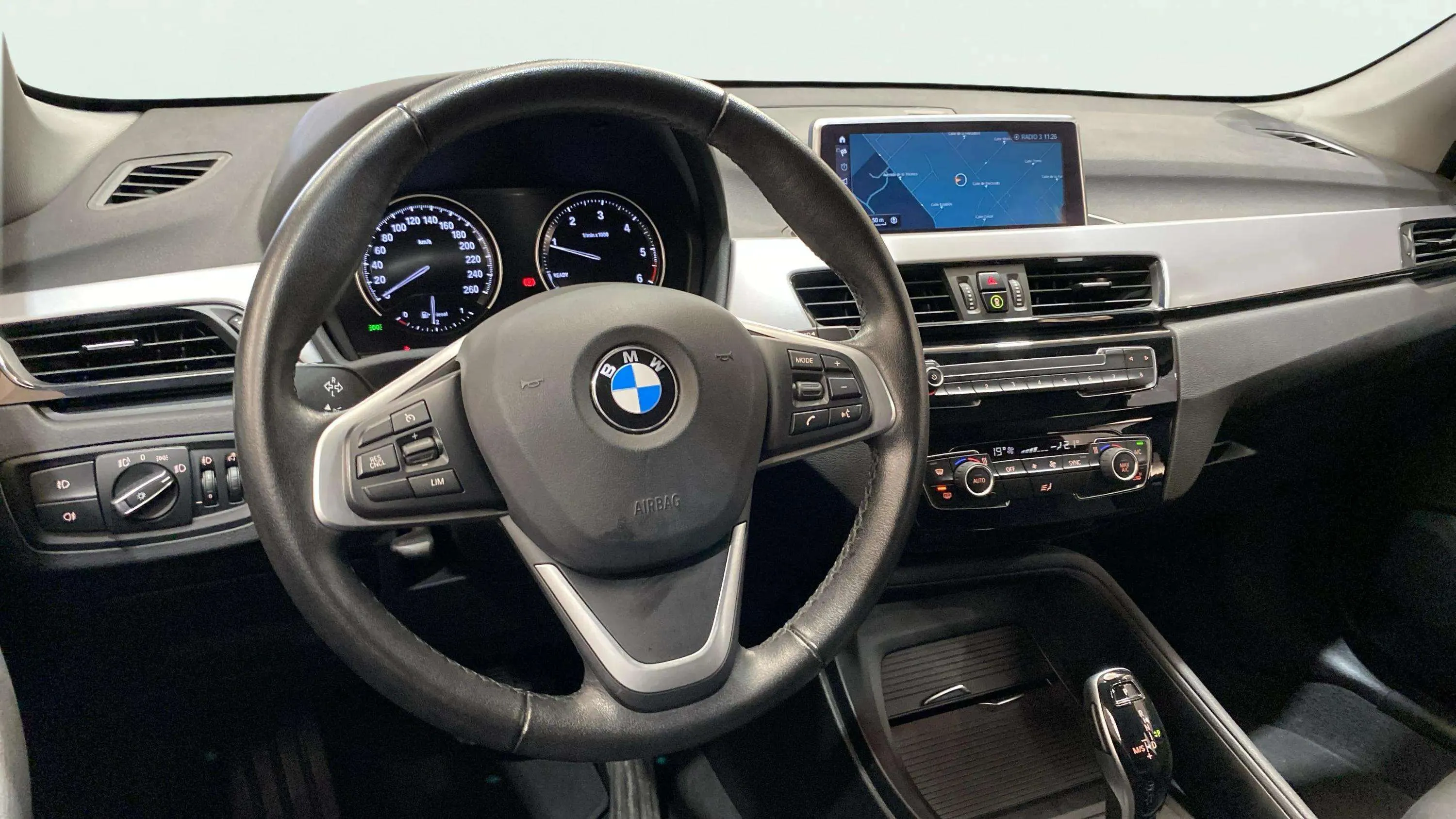 BMW X1 sDrive18d - foto 36