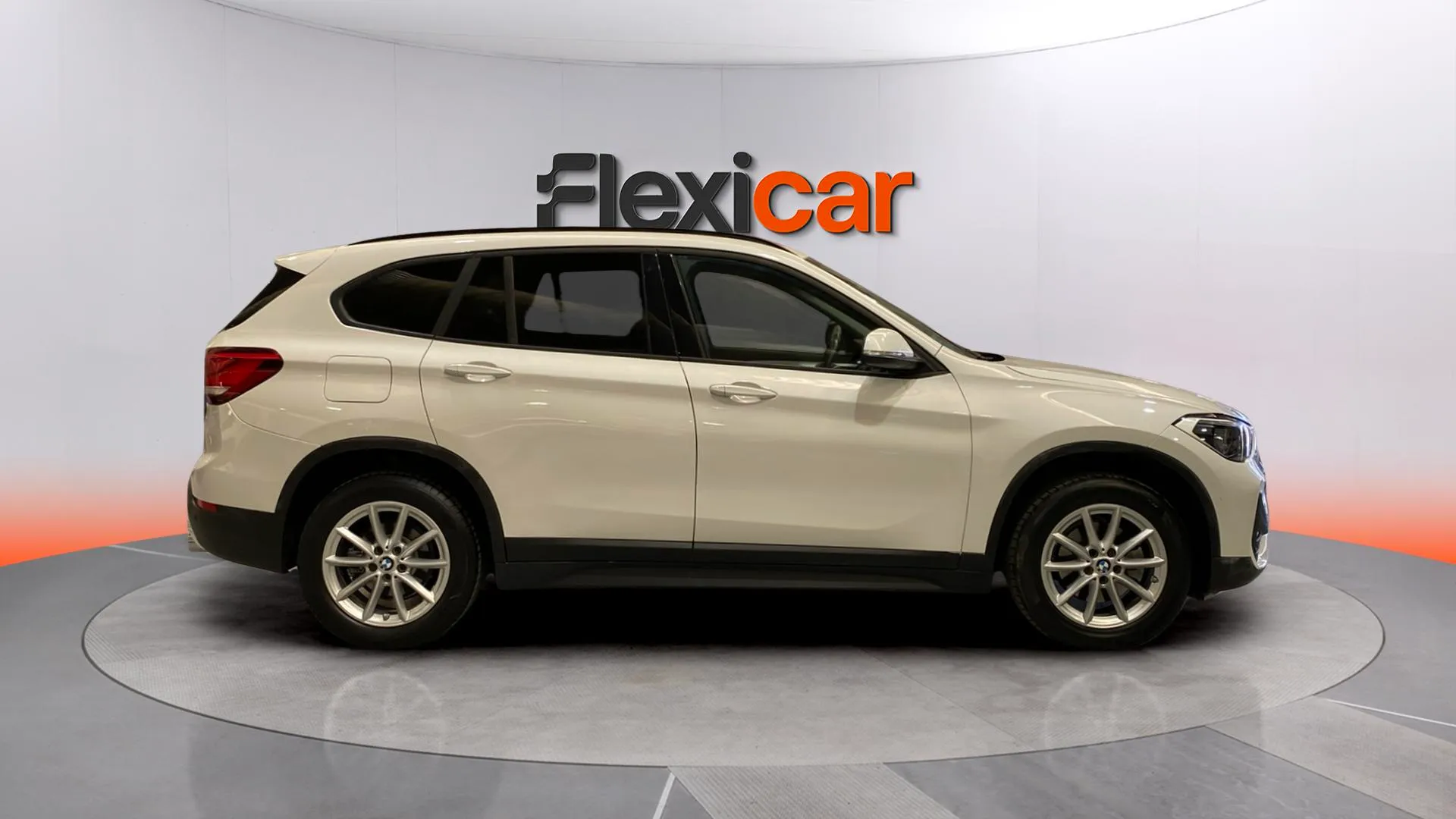 BMW X1 sDrive18d - foto 5