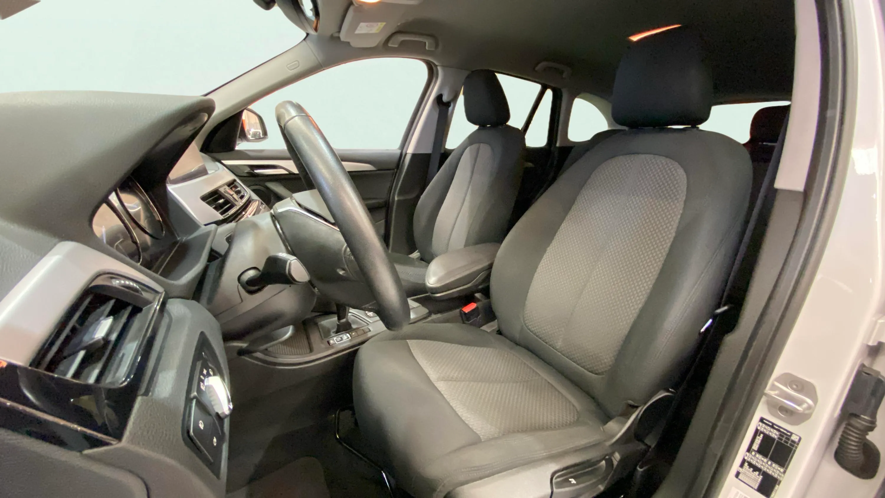 BMW X1 sDrive18d - foto 11