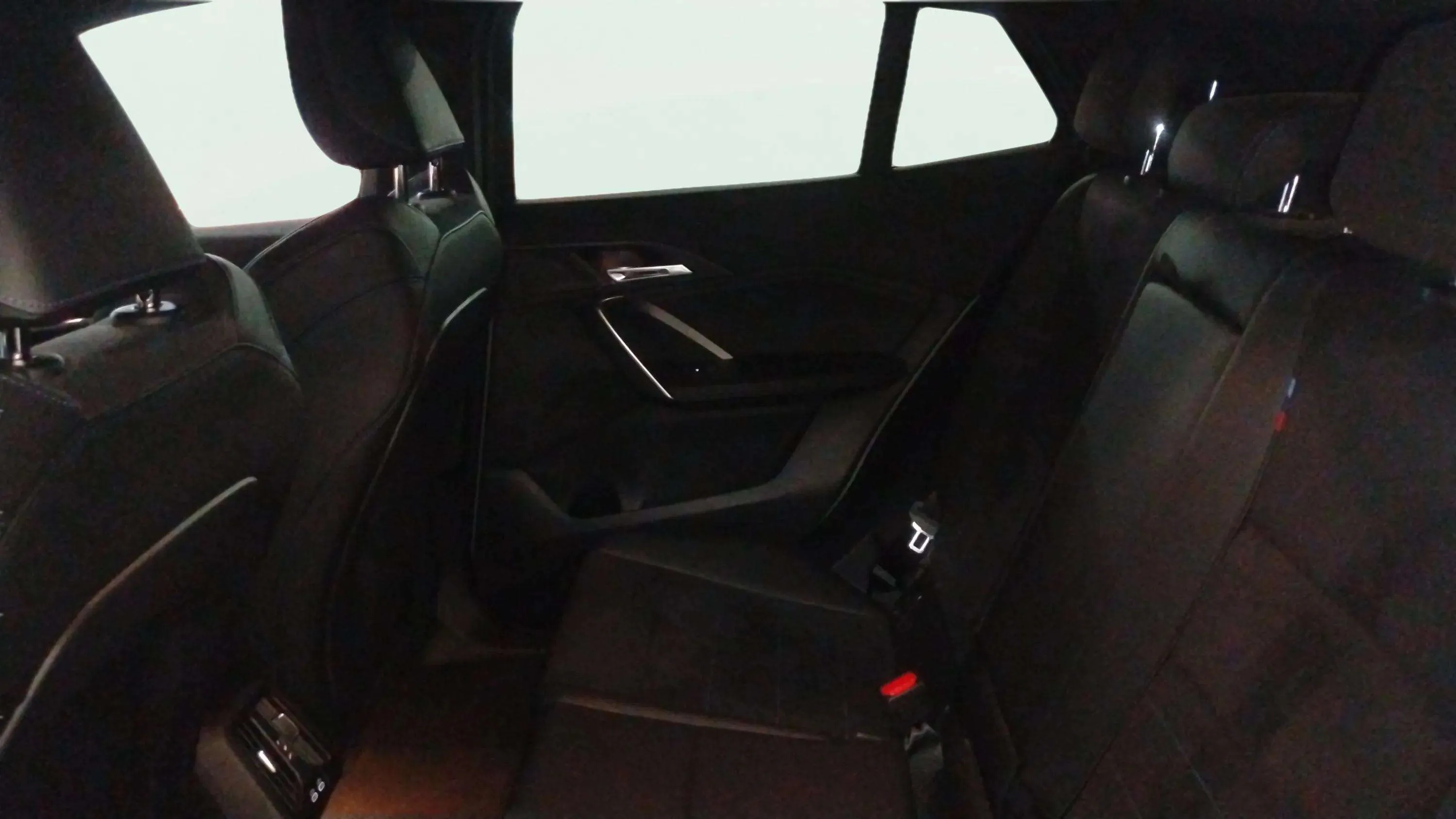 BMW X2 sDrive18d - foto 11