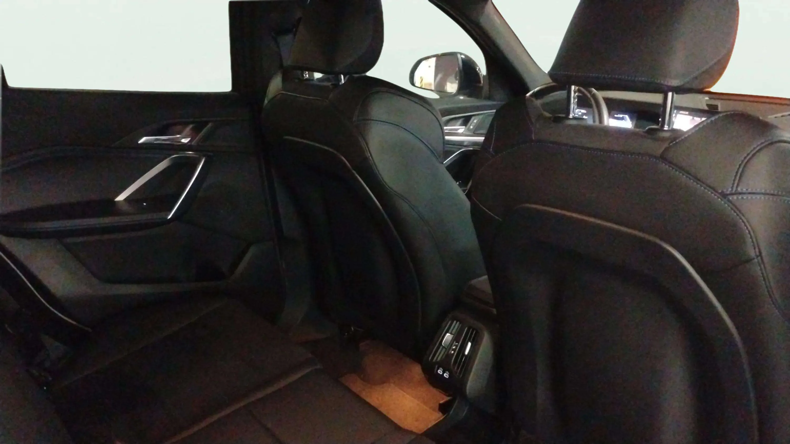 BMW X2 sDrive18d - foto 13
