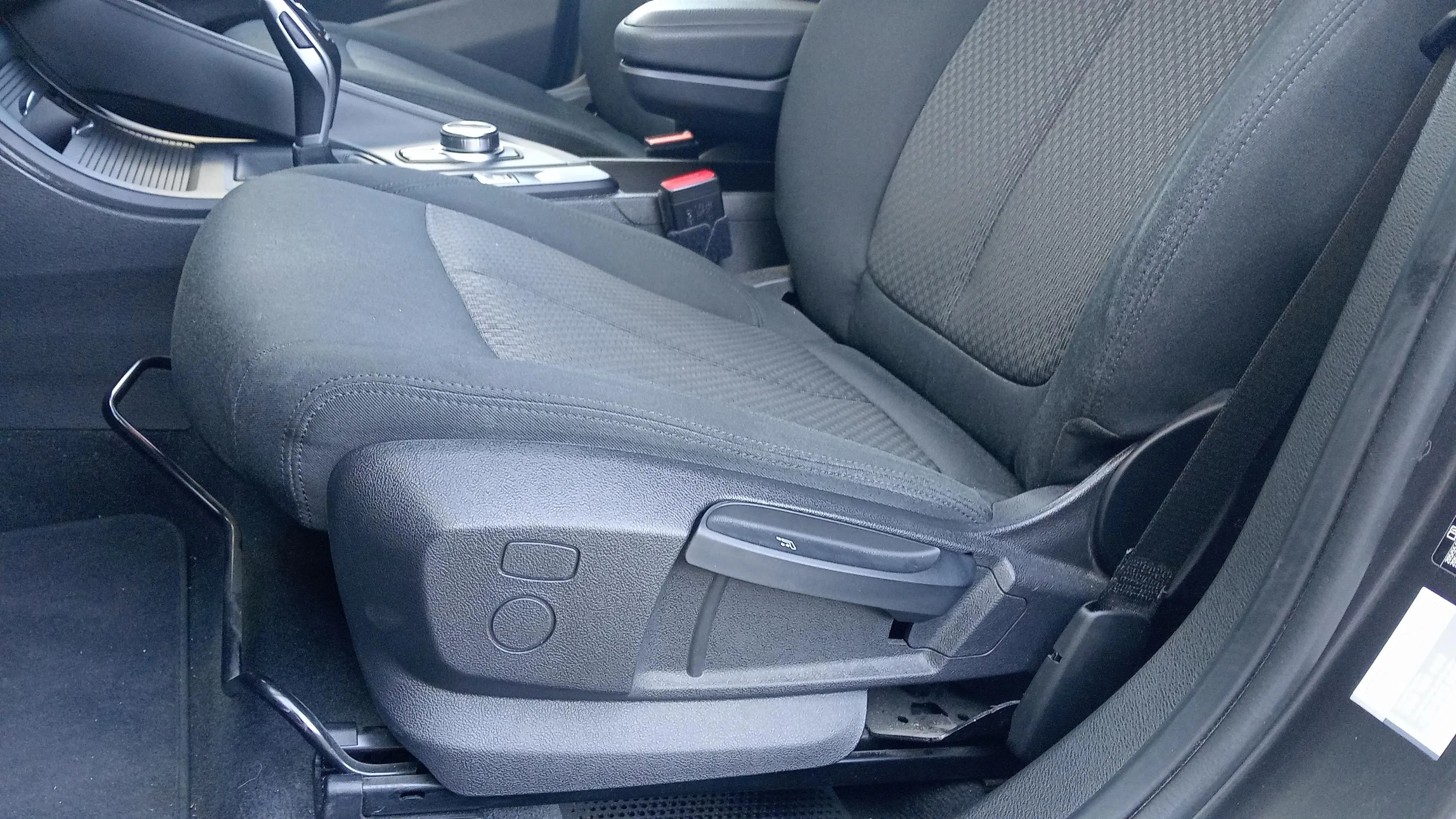 BMW X1 sDrive18d - foto 22