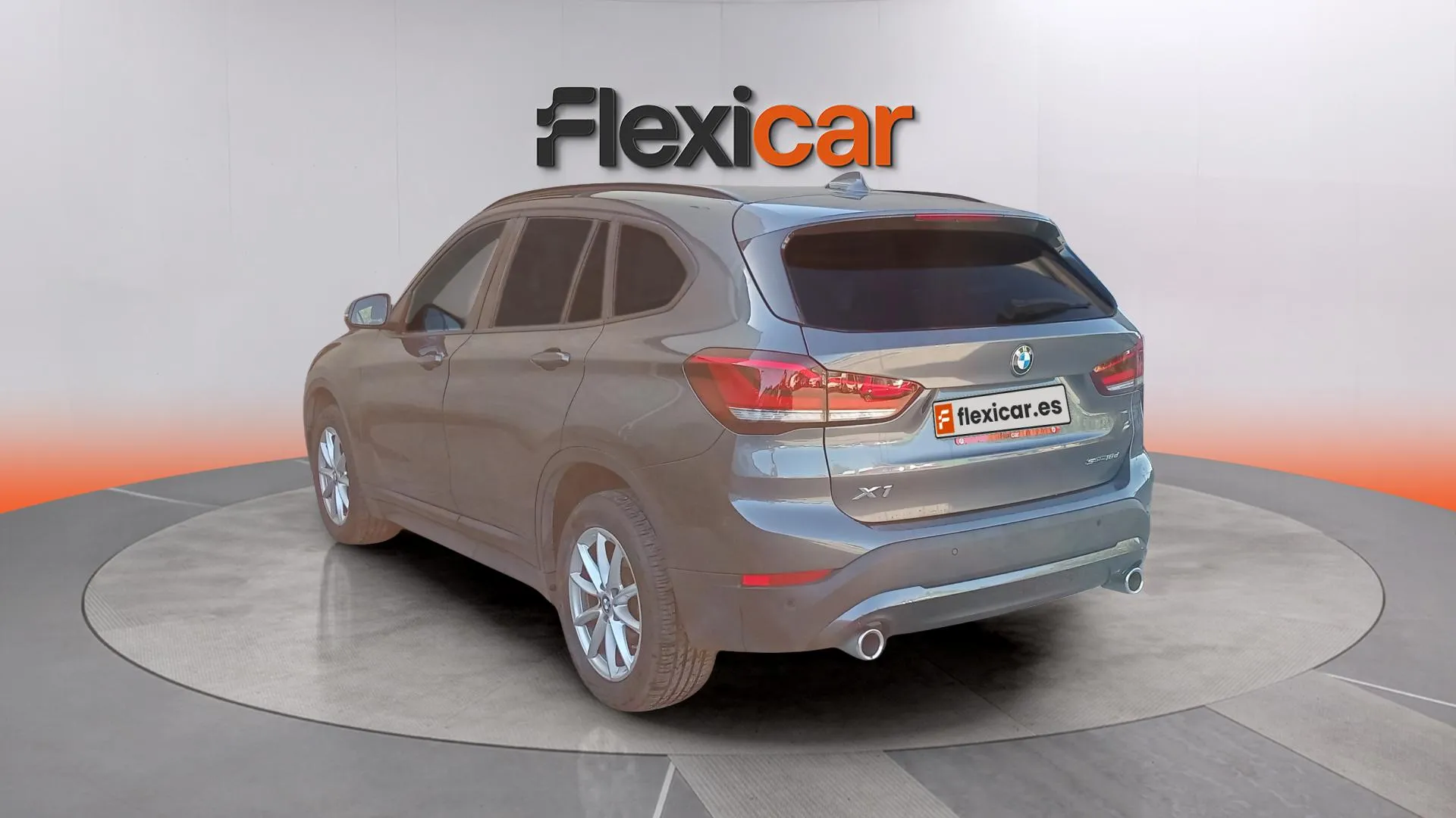 BMW X1 sDrive18d - foto 8