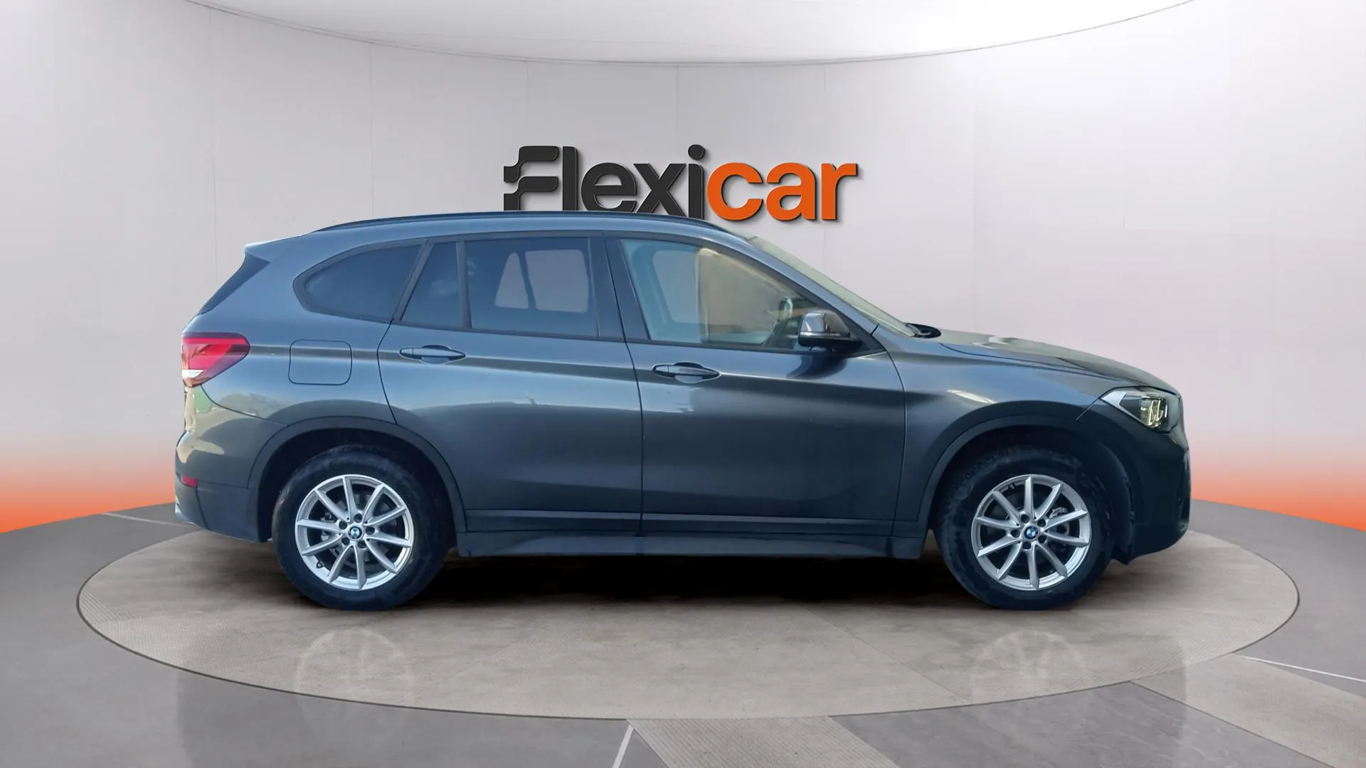 BMW X1 sDrive18d - foto 12