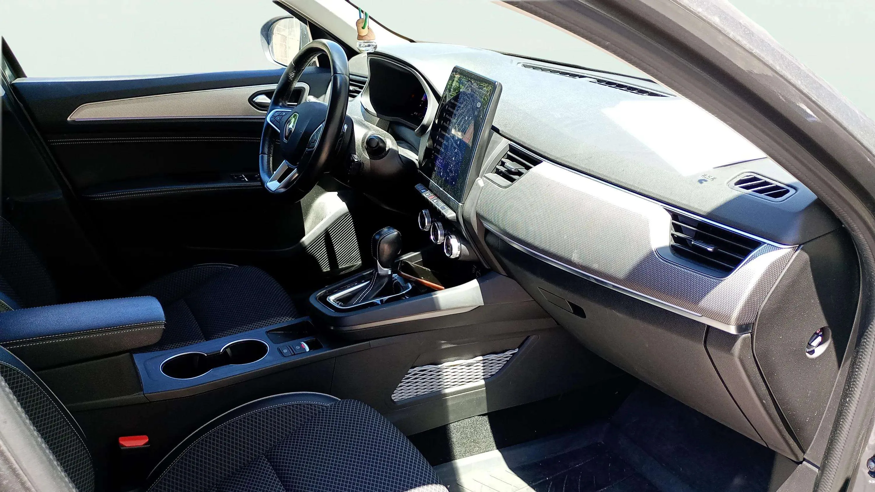 Renault Arkana Zen TCe EDC mild hybrid - foto 13
