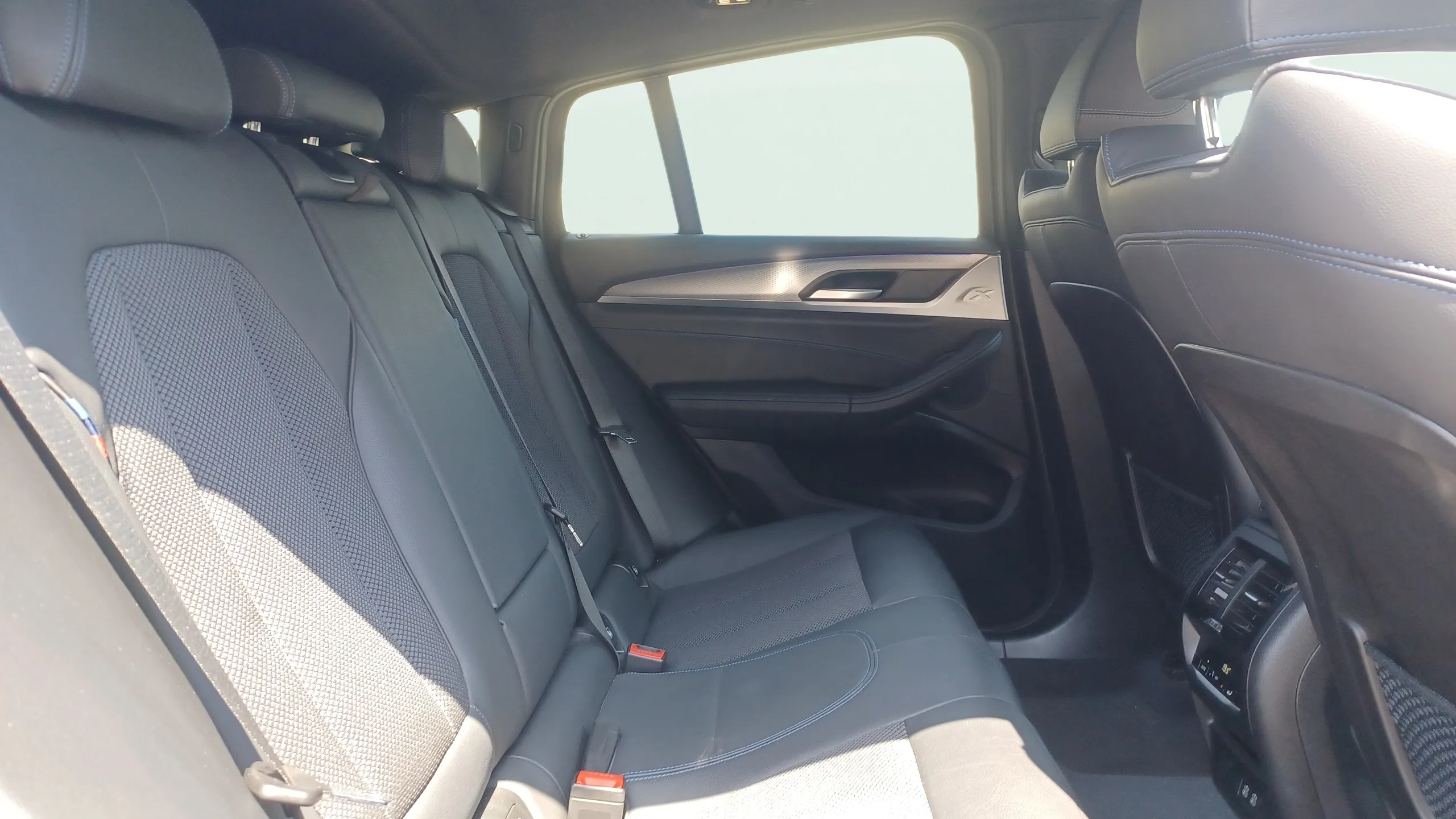 BMW X4 xDrive20d - foto 18