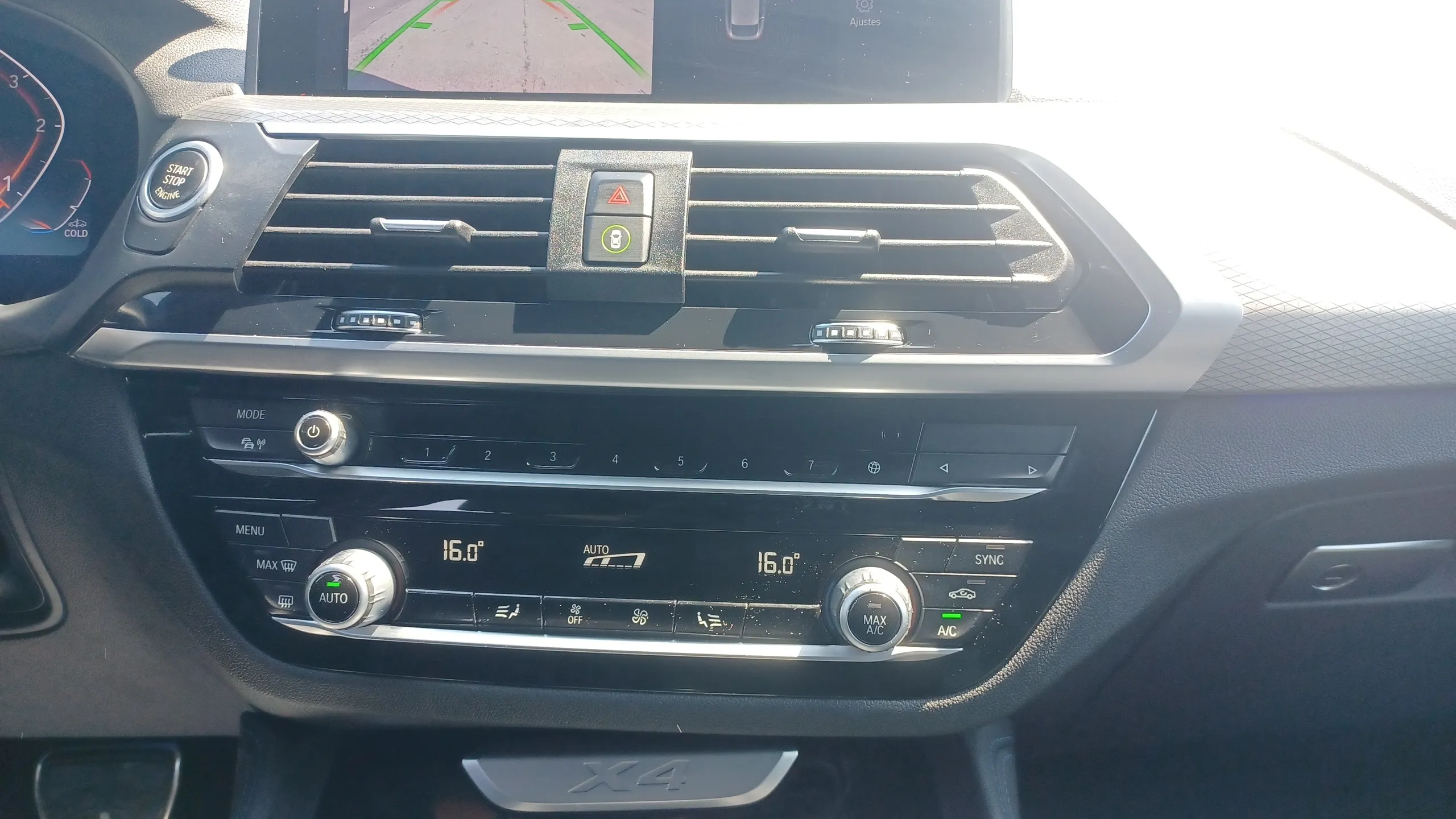 BMW X4 xDrive20d - foto 11