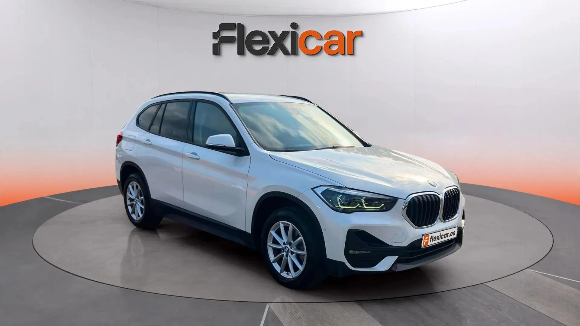 BMW X1 sDrive18d - foto 1
