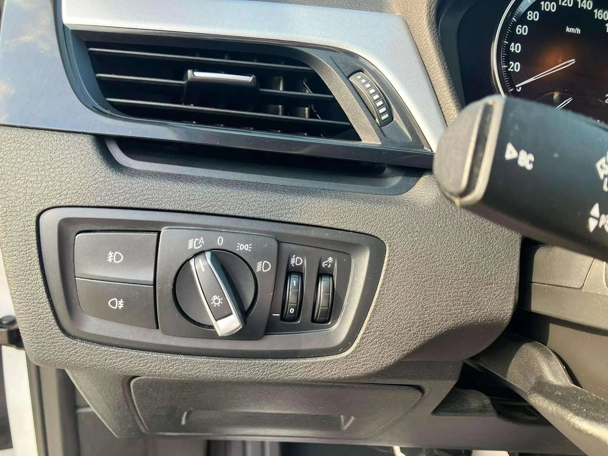 BMW X1 sDrive18d - foto 18