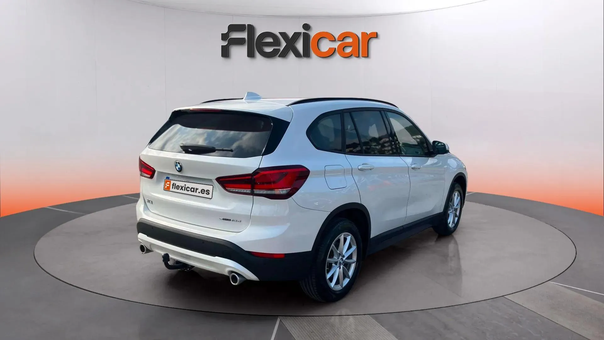 BMW X1 sDrive18d - foto 8
