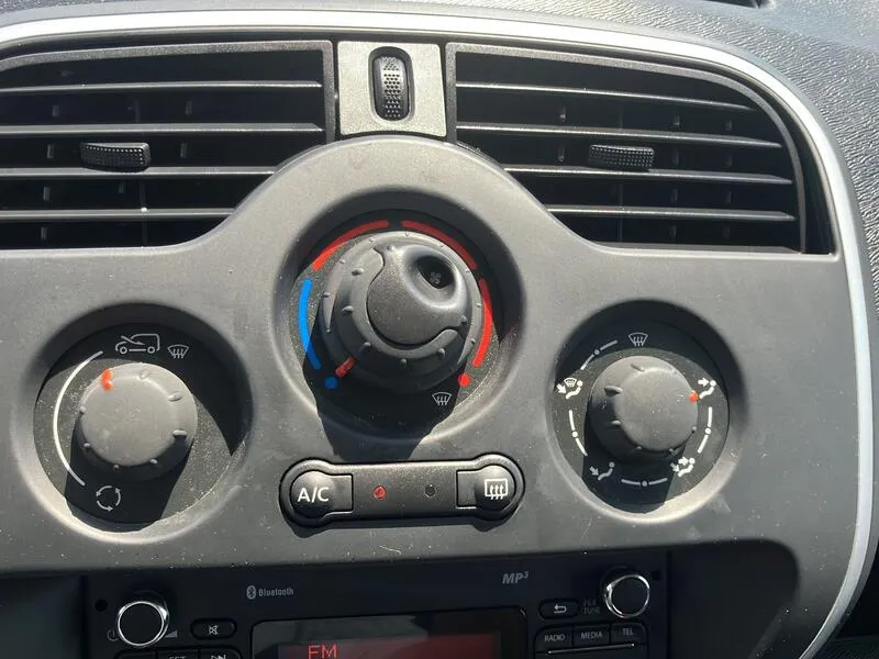 Renault Kangoo Profesional dCi - foto 36