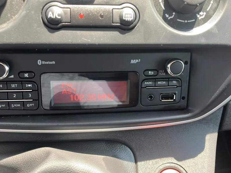 Renault Kangoo Profesional dCi - foto 35