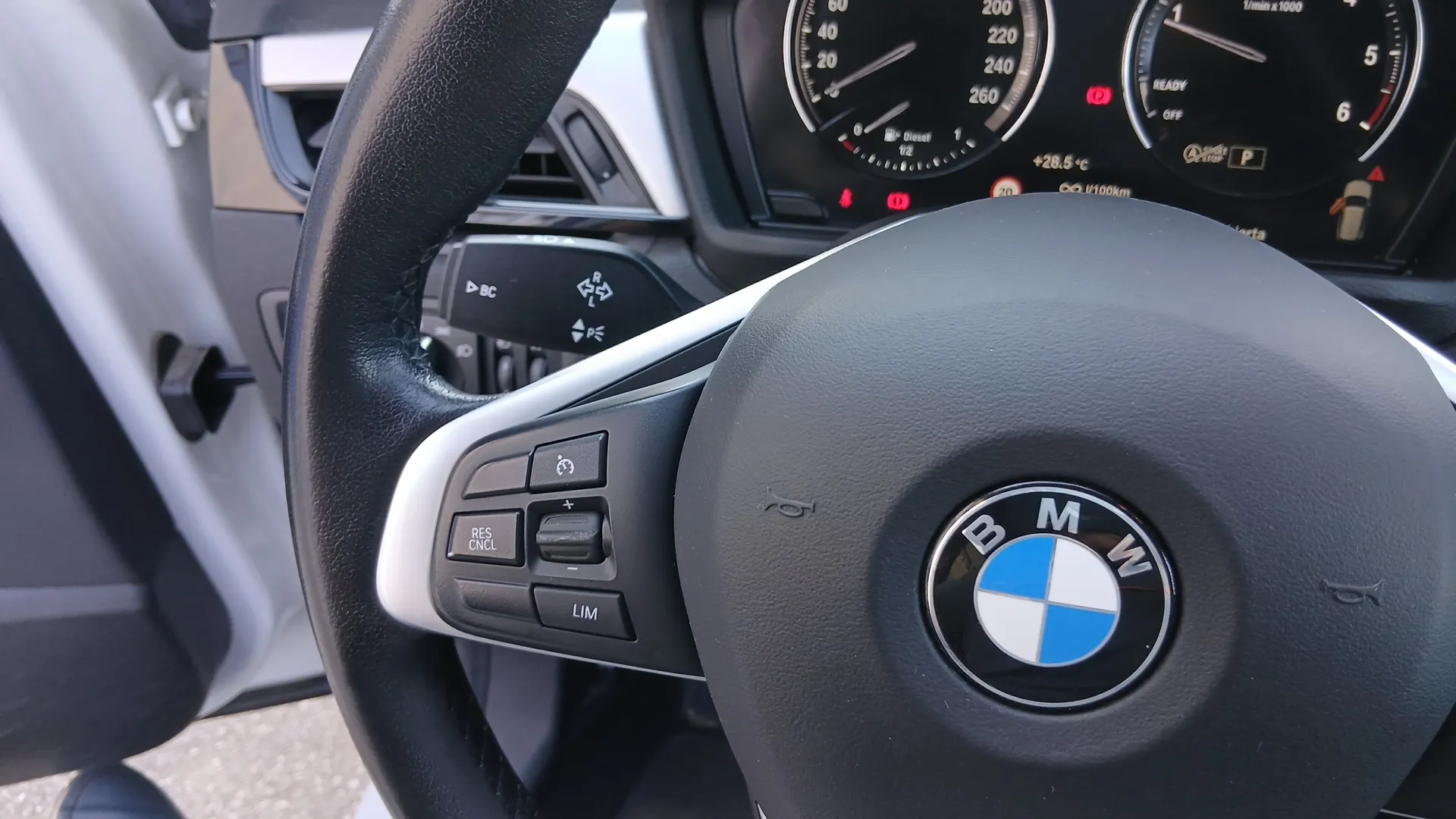 BMW X1 sDrive18d - foto 13