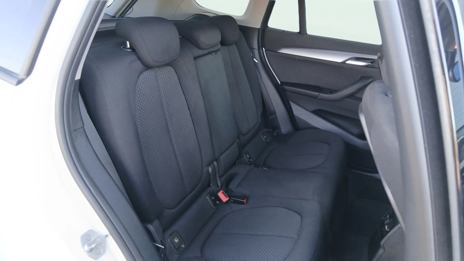 BMW X1 sDrive18d - foto 22