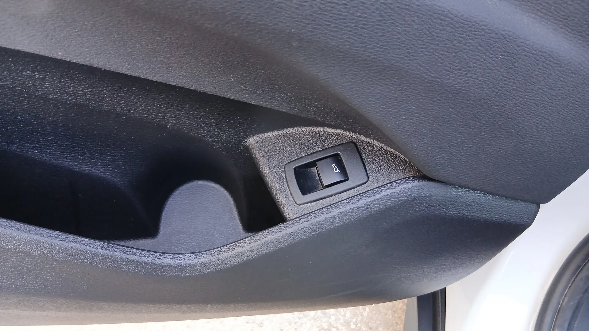 BMW X1 sDrive18d - foto 11
