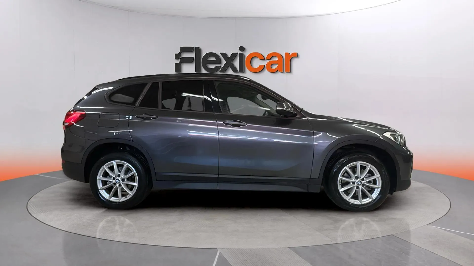 BMW X1 sDrive18d - foto 8