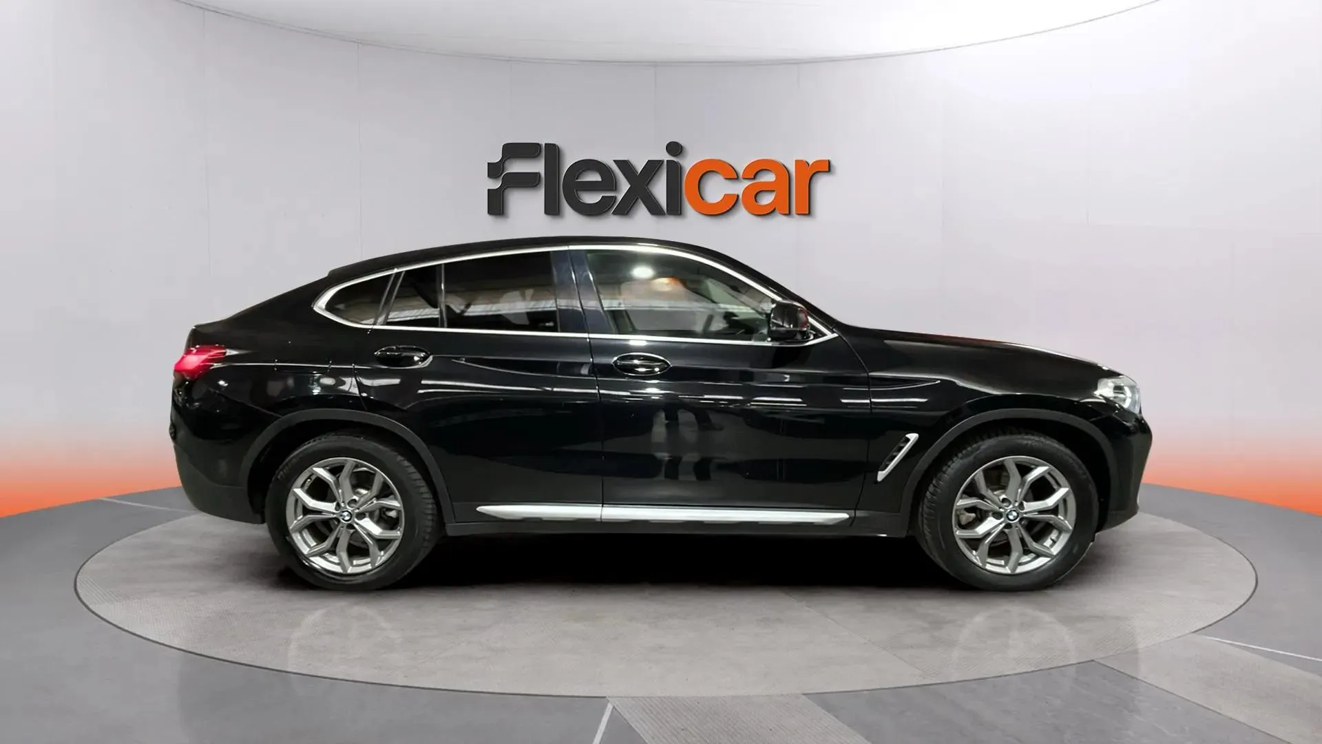 BMW X4 xDrive20d - foto 8