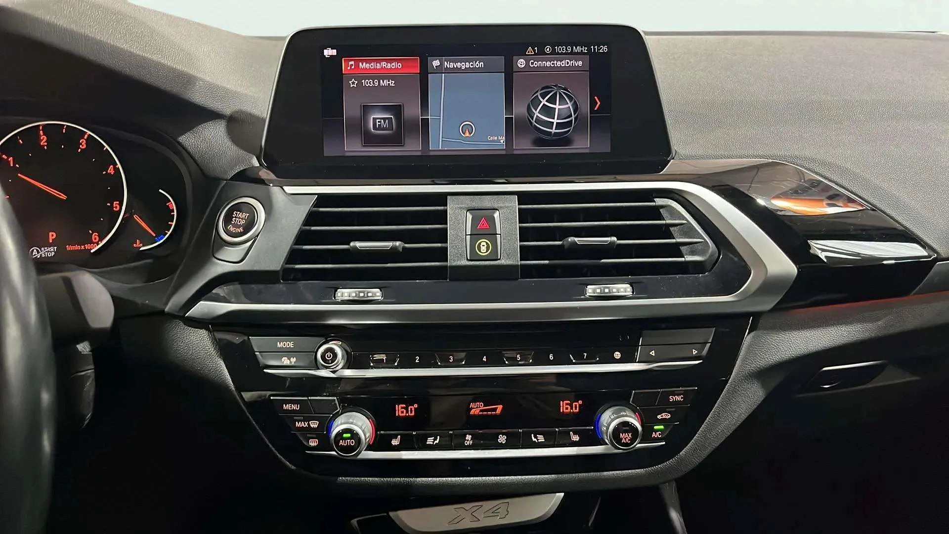 BMW X4 xDrive20d - foto 11