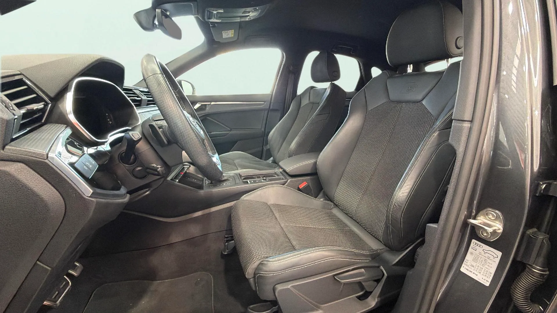 Audi Q3 S line 35 TDI S tronic - foto 12