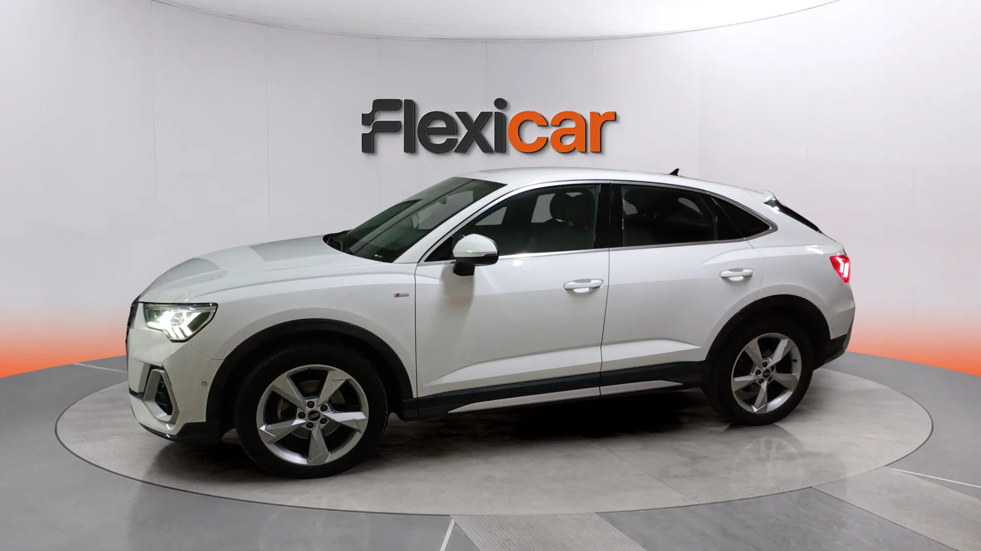 Audi Q3 S line 35 TDI S tronic - foto 4