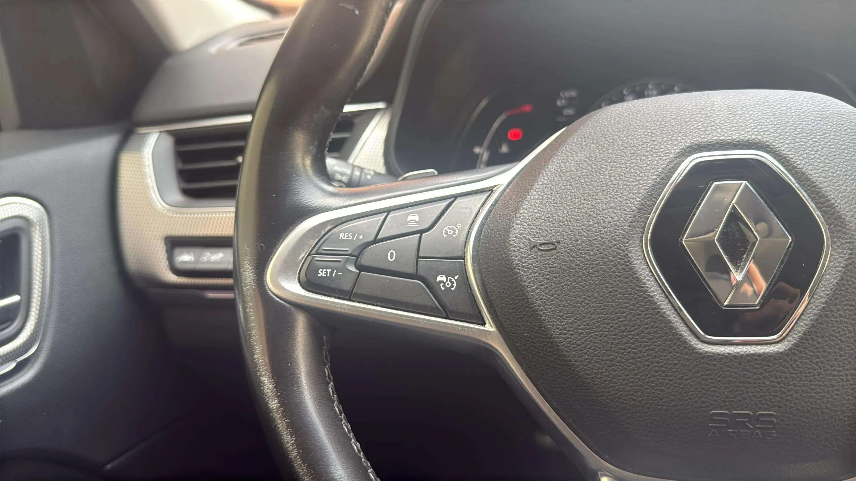Renault Arkana Intens TCe EDC Microhíbrido - foto 18