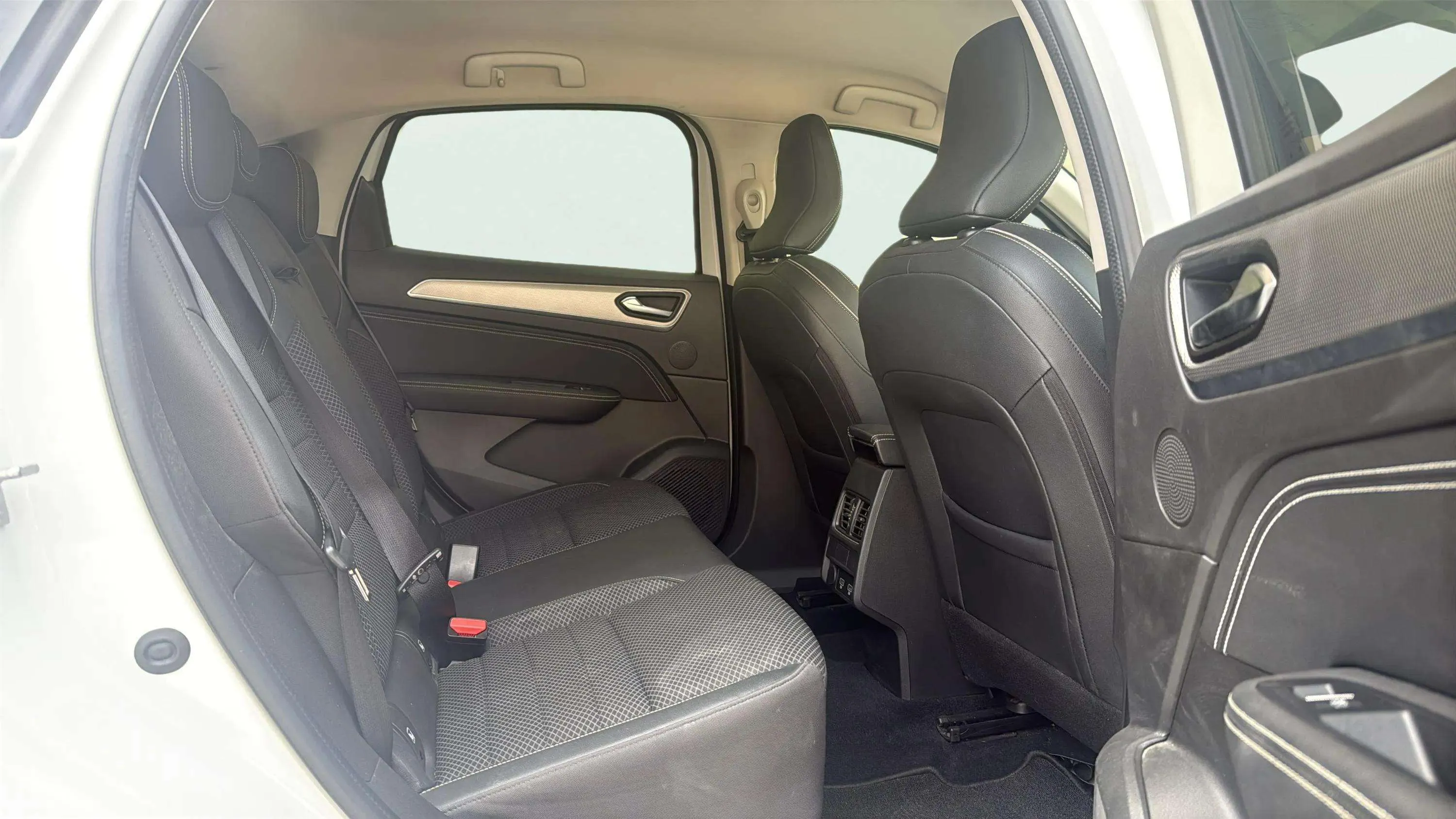 Renault Arkana Intens TCe EDC Microhíbrido - foto 12