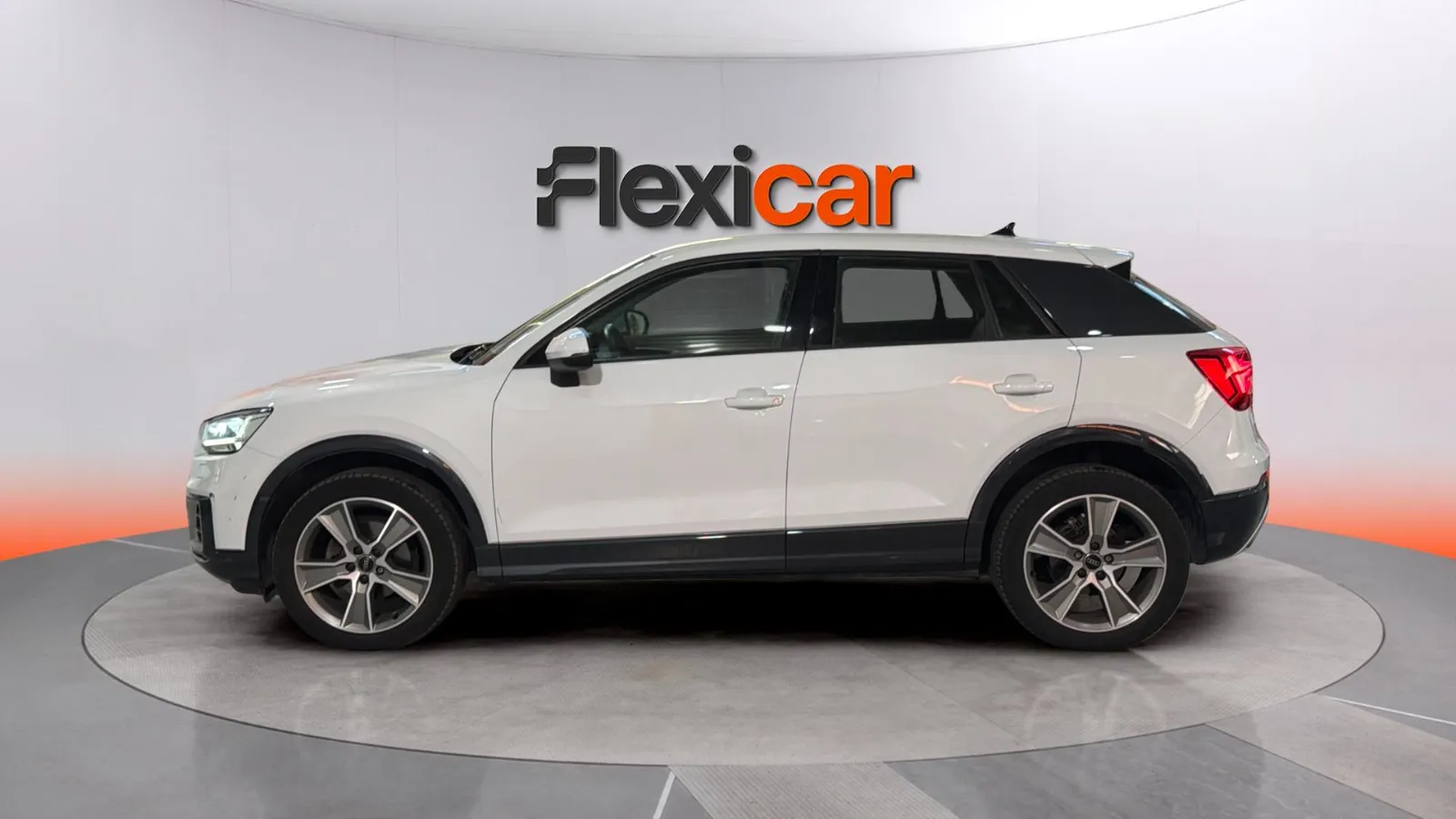 Audi Q2 Design 30 TDI - foto 5