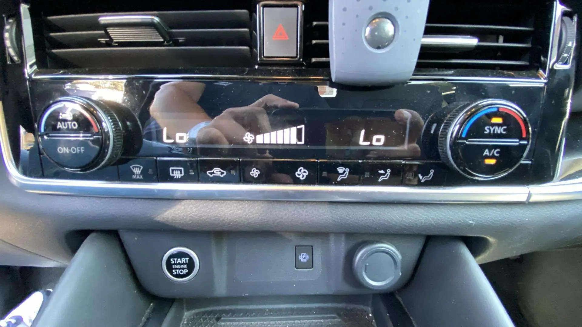 Nissan Qashqai DIG-T N-Connecta - foto 16