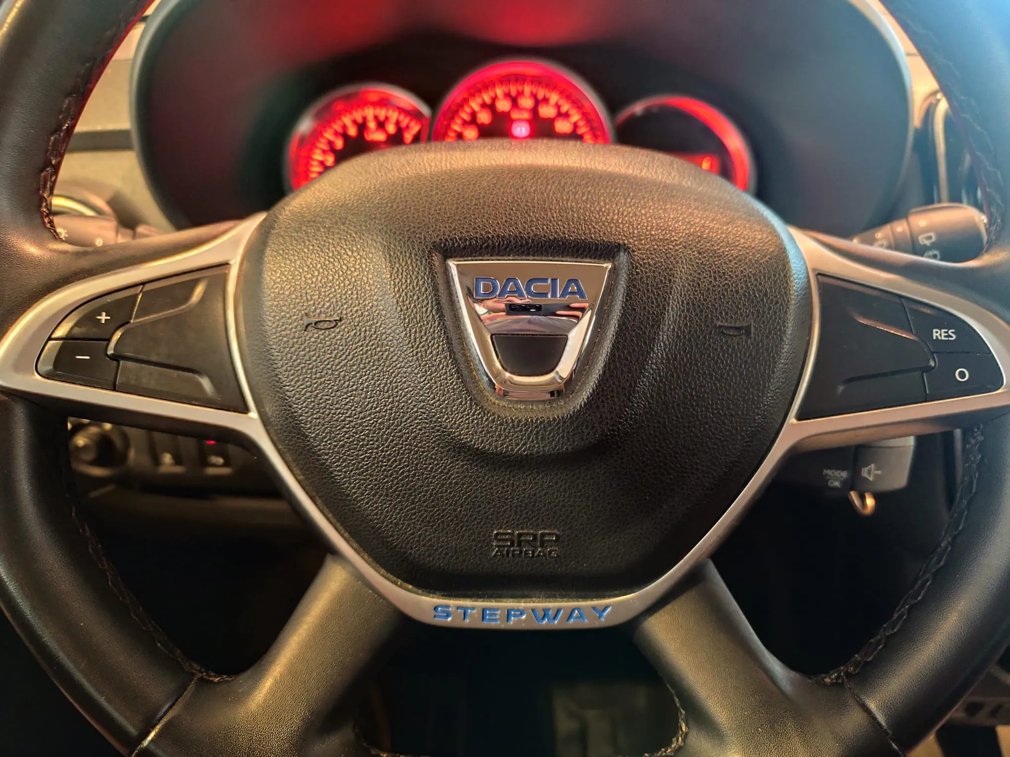 Dacia Lodgy Stepway Comfort 7 plazas - foto 11