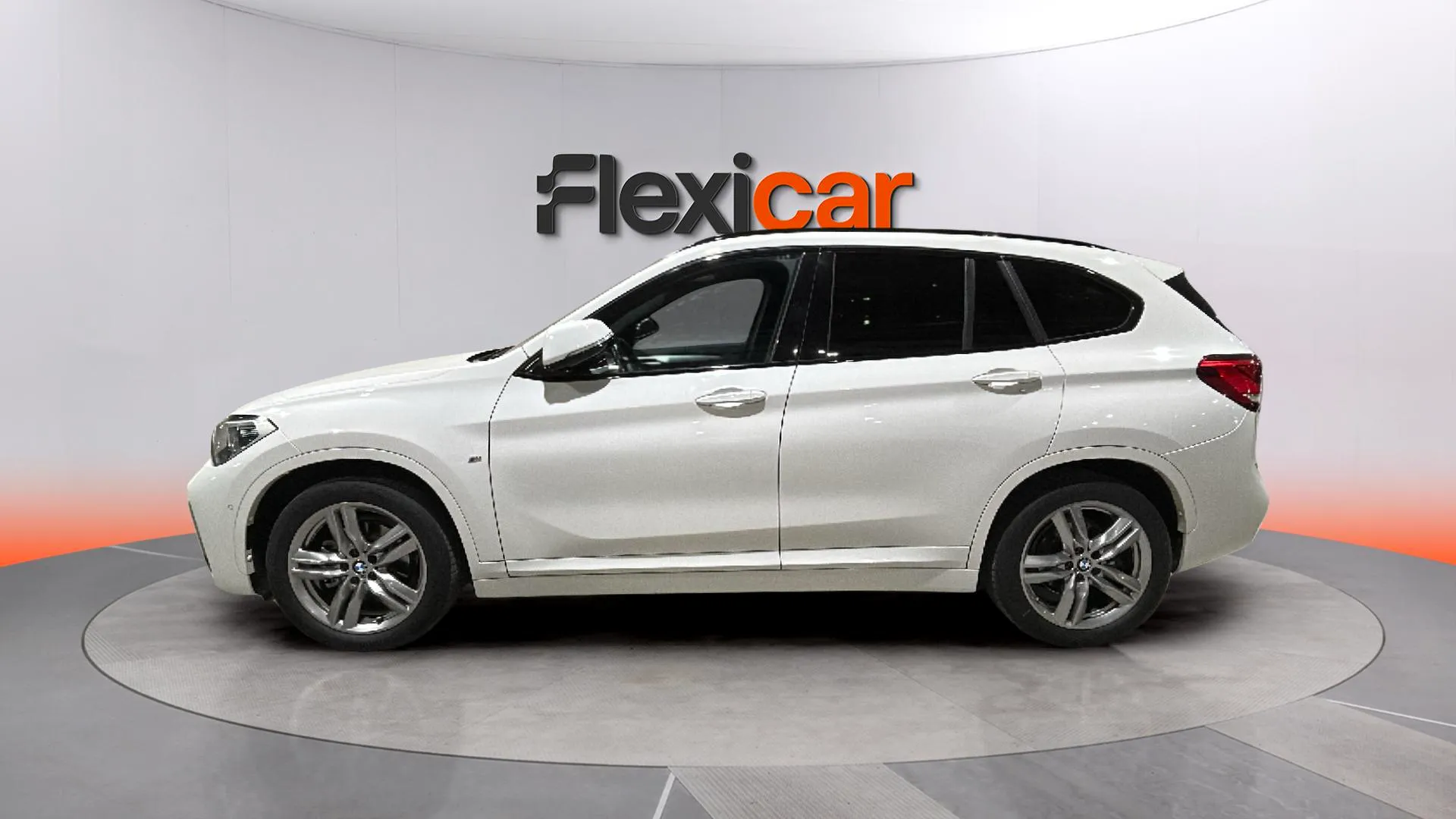 BMW X1 sDrive18i - foto 4