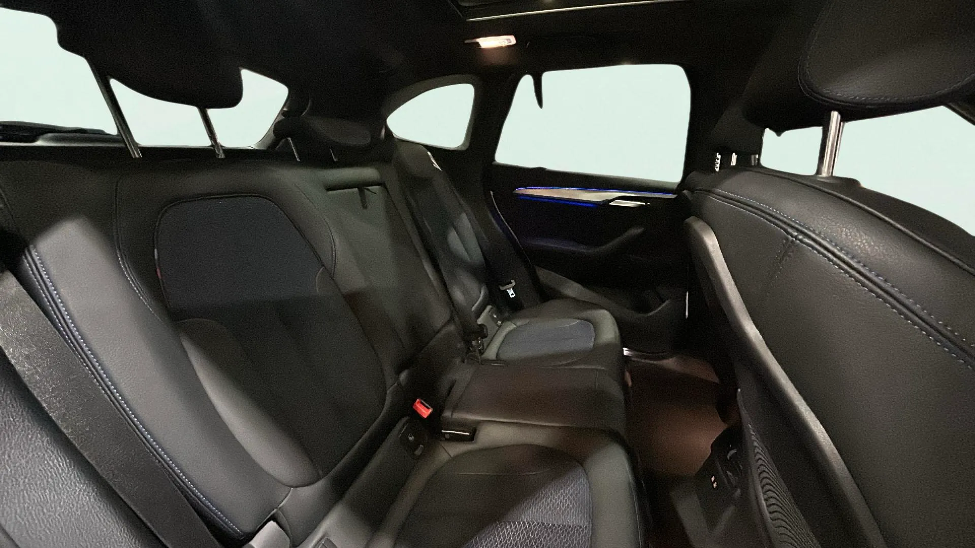 BMW X1 sDrive18i - foto 11