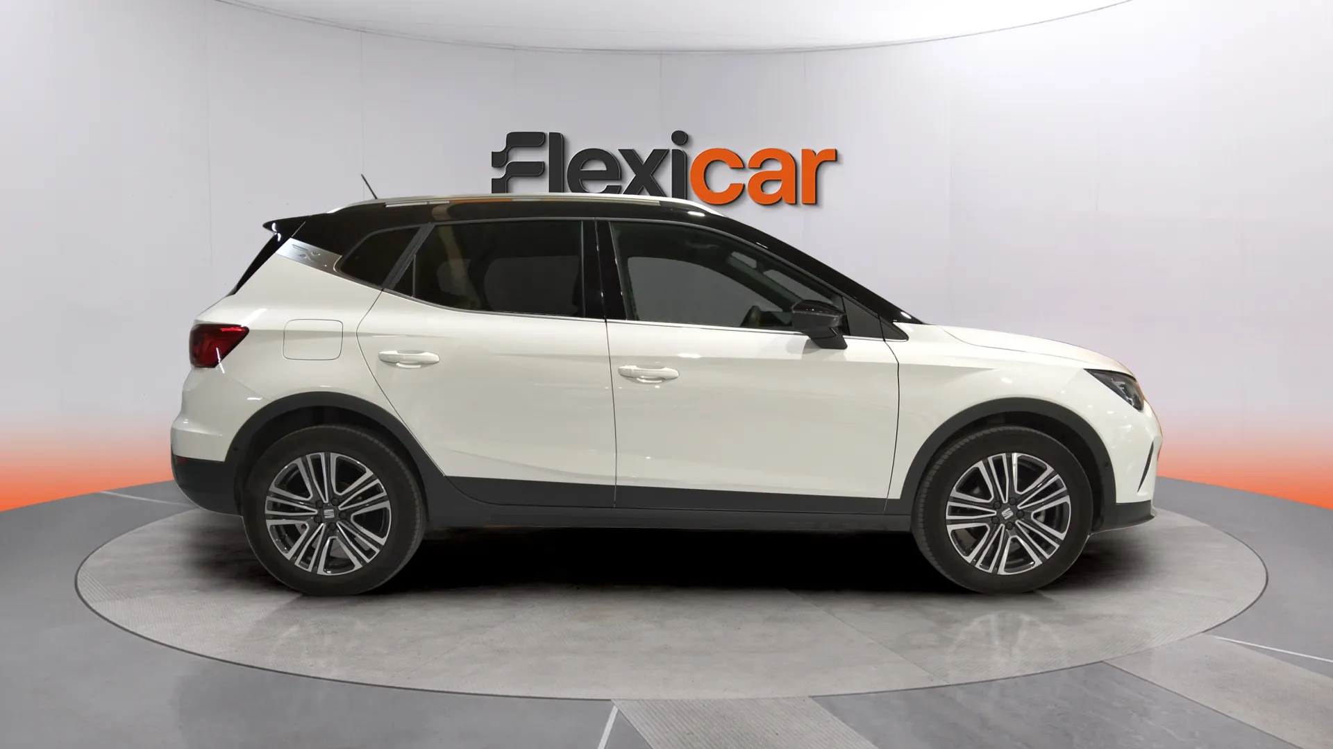 SEAT Arona 1.0 TSI Xperience XL - foto 8